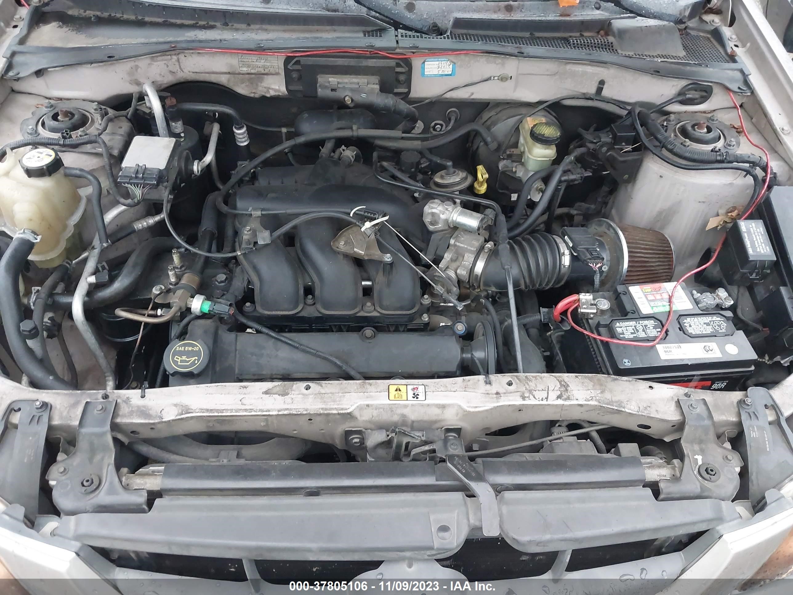 Photo 9 VIN: 4F2YU09122KM61999 - MAZDA TRIBUTE 