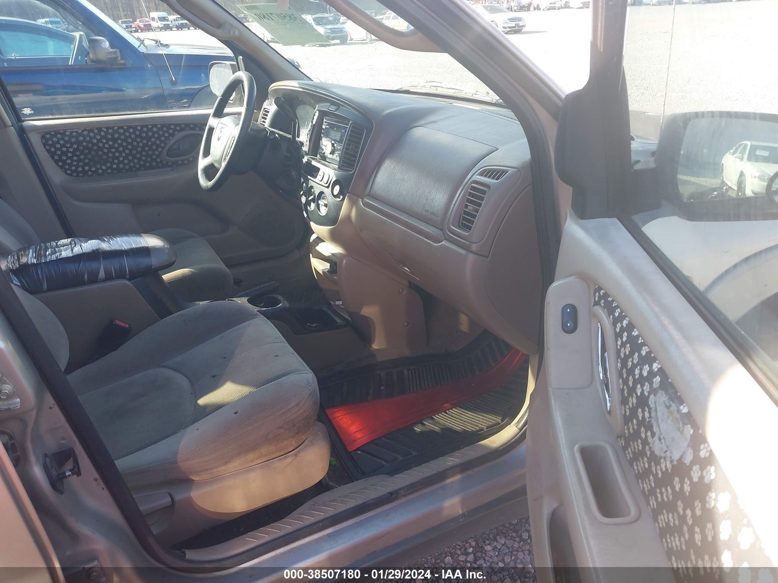 Photo 4 VIN: 4F2YU09142KM66654 - MAZDA TRIBUTE 