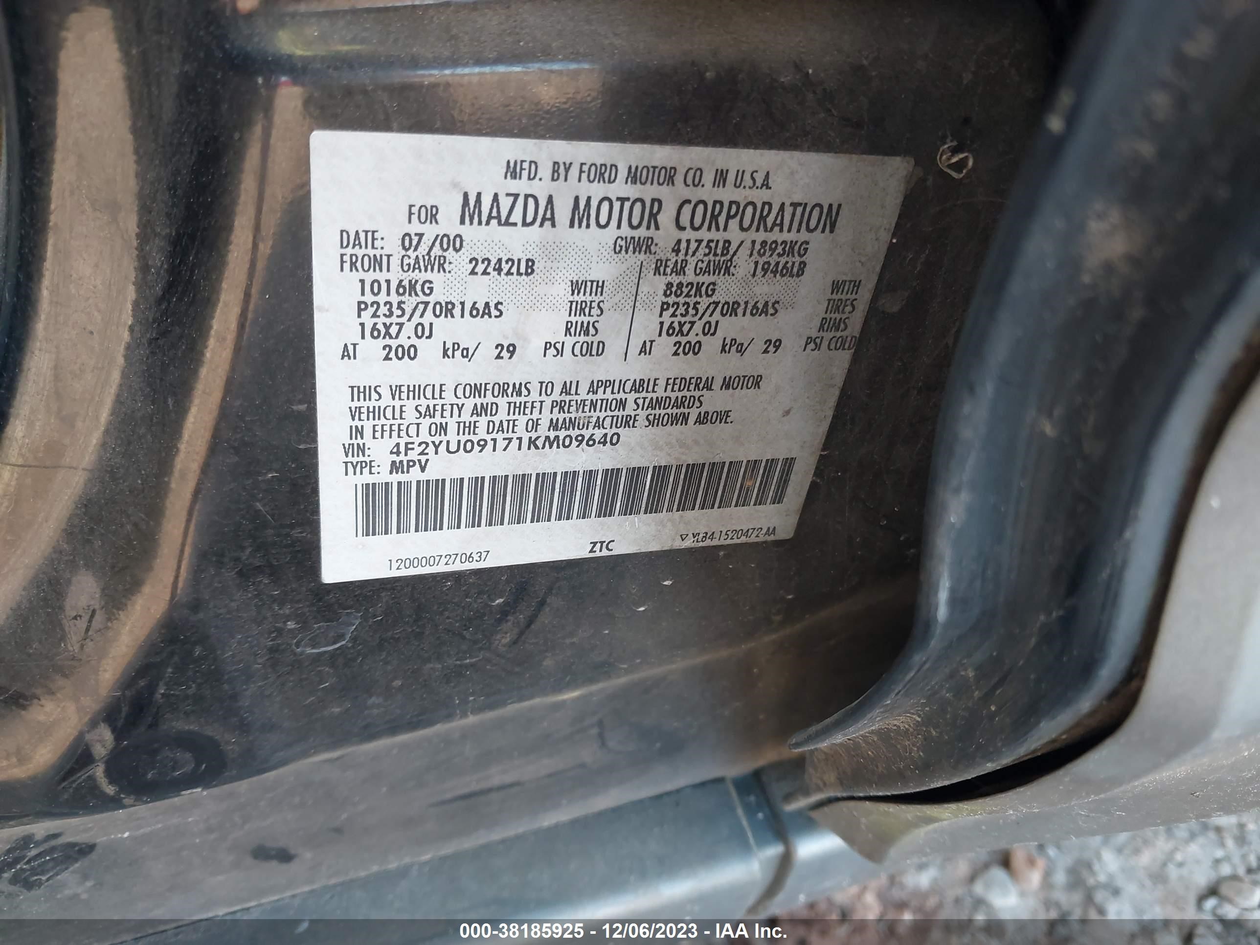 Photo 8 VIN: 4F2YU09171KM09640 - MAZDA TRIBUTE 