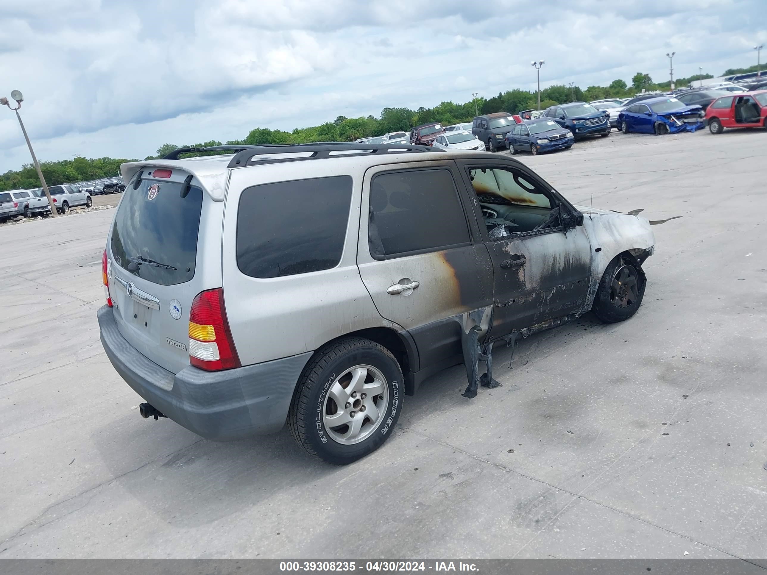 Photo 3 VIN: 4F2YZ02B84KM16492 - MAZDA TRIBUTE 