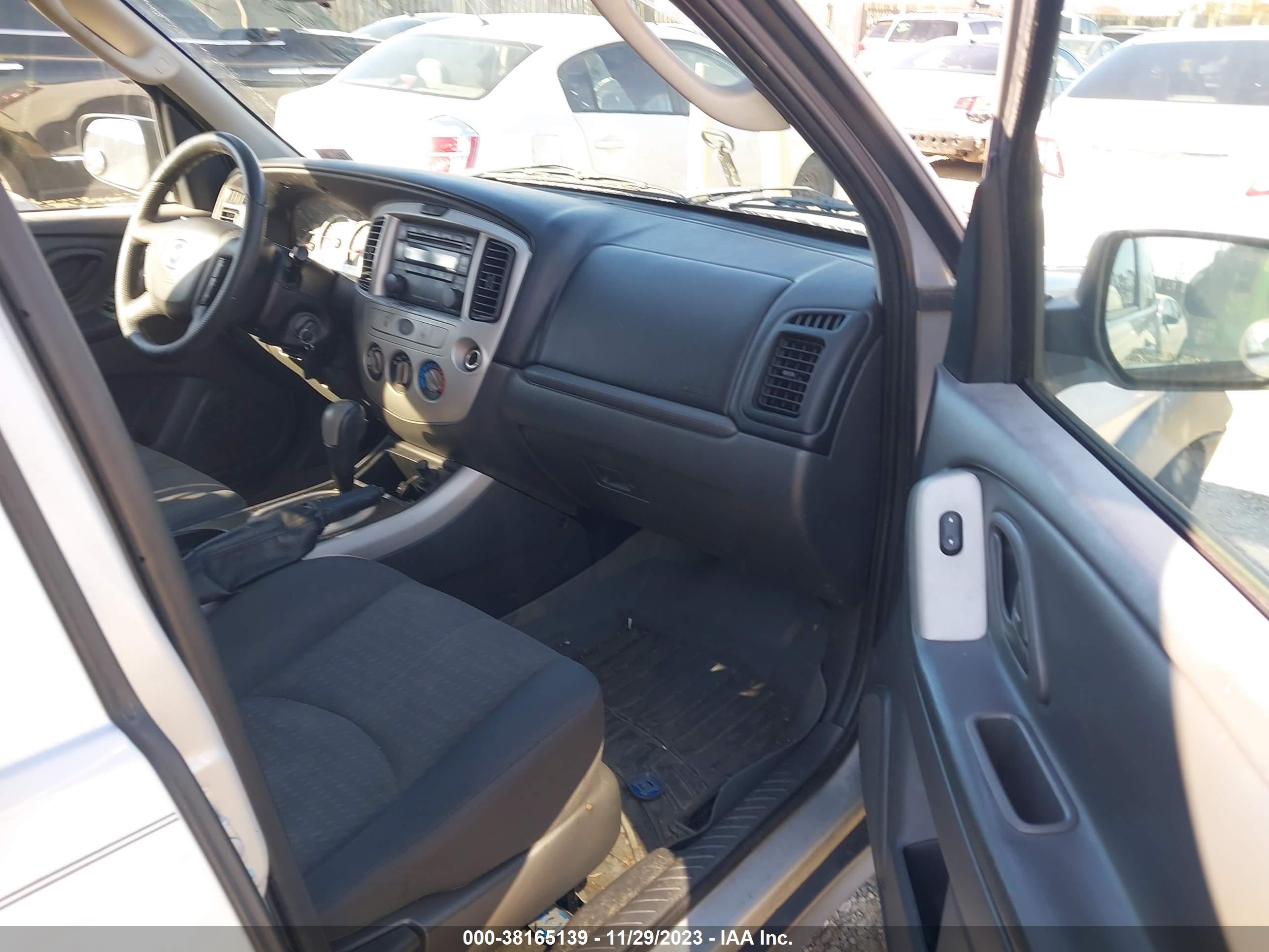 Photo 4 VIN: 4F2YZ02Z16KM02630 - MAZDA TRIBUTE 