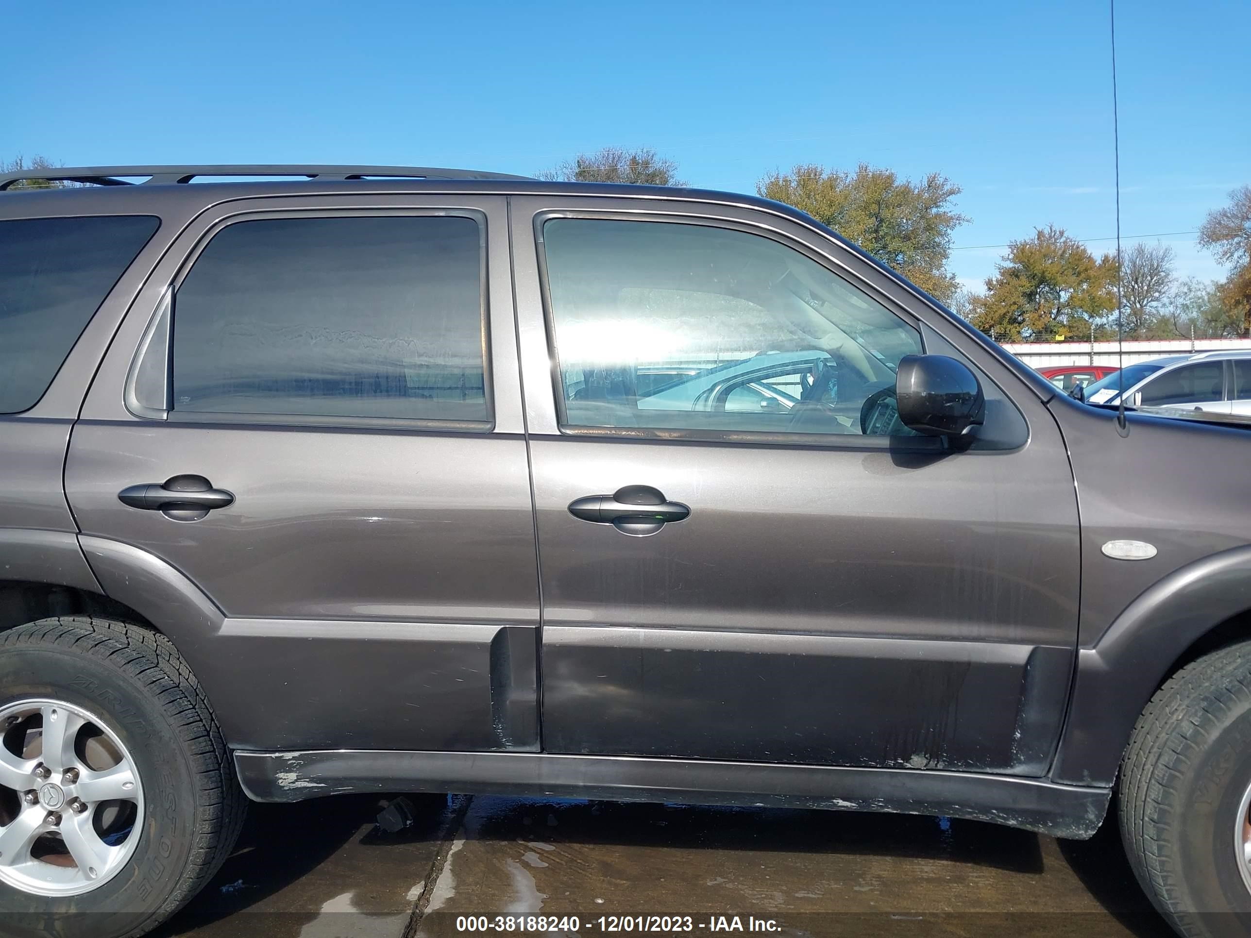 Photo 12 VIN: 4F2YZ02Z46KM19938 - MAZDA TRIBUTE 