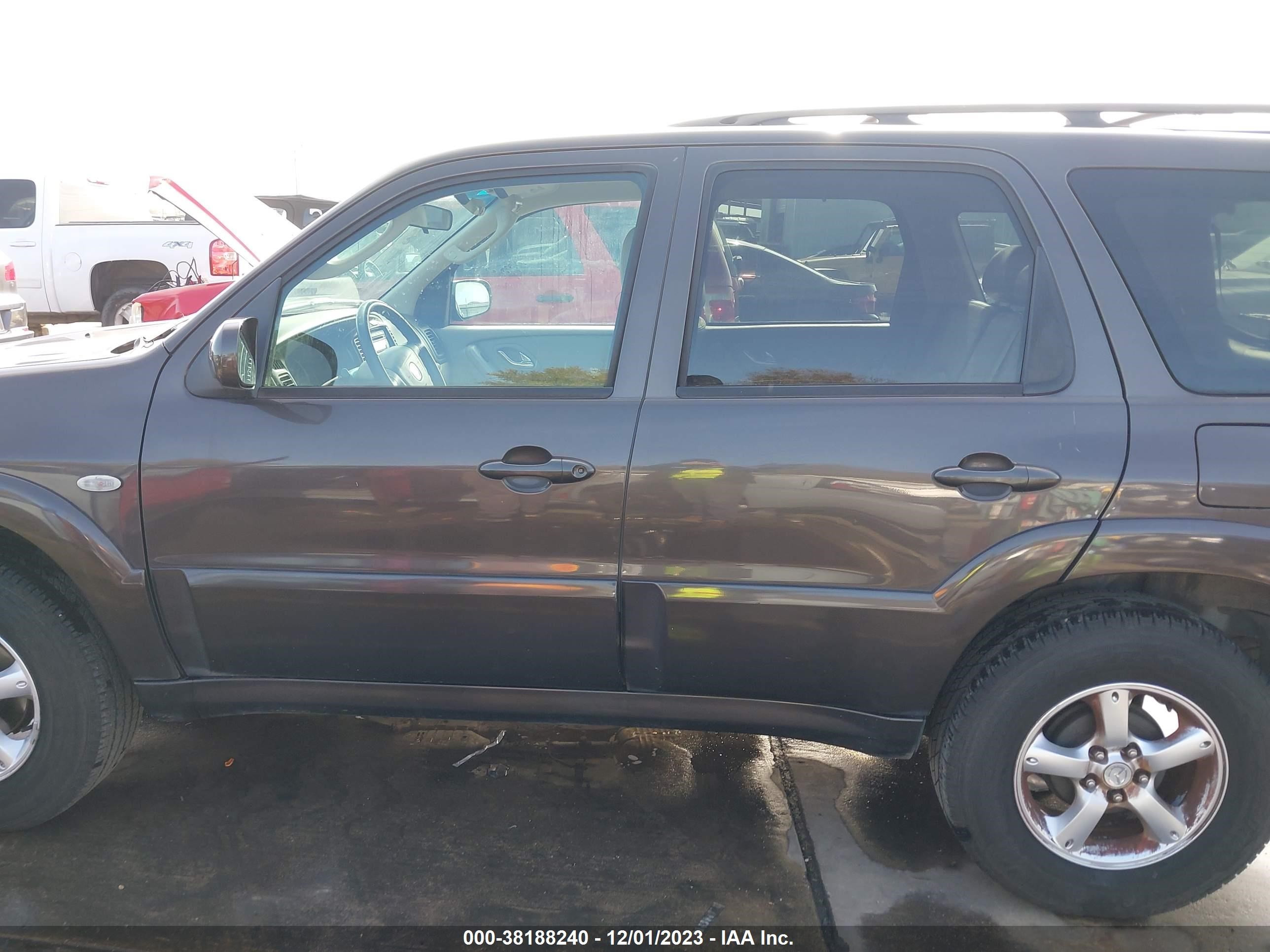 Photo 13 VIN: 4F2YZ02Z46KM19938 - MAZDA TRIBUTE 