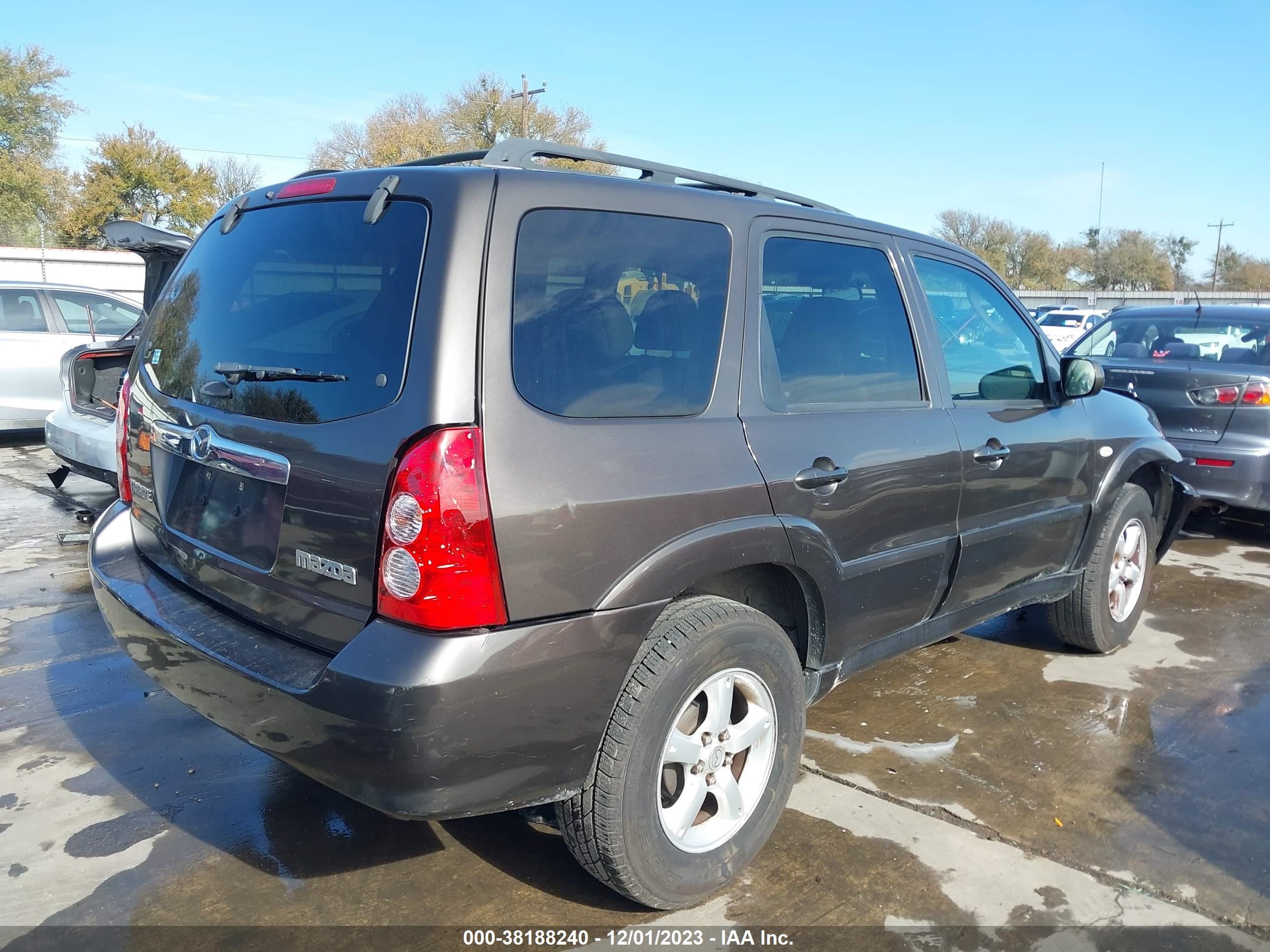 Photo 3 VIN: 4F2YZ02Z46KM19938 - MAZDA TRIBUTE 