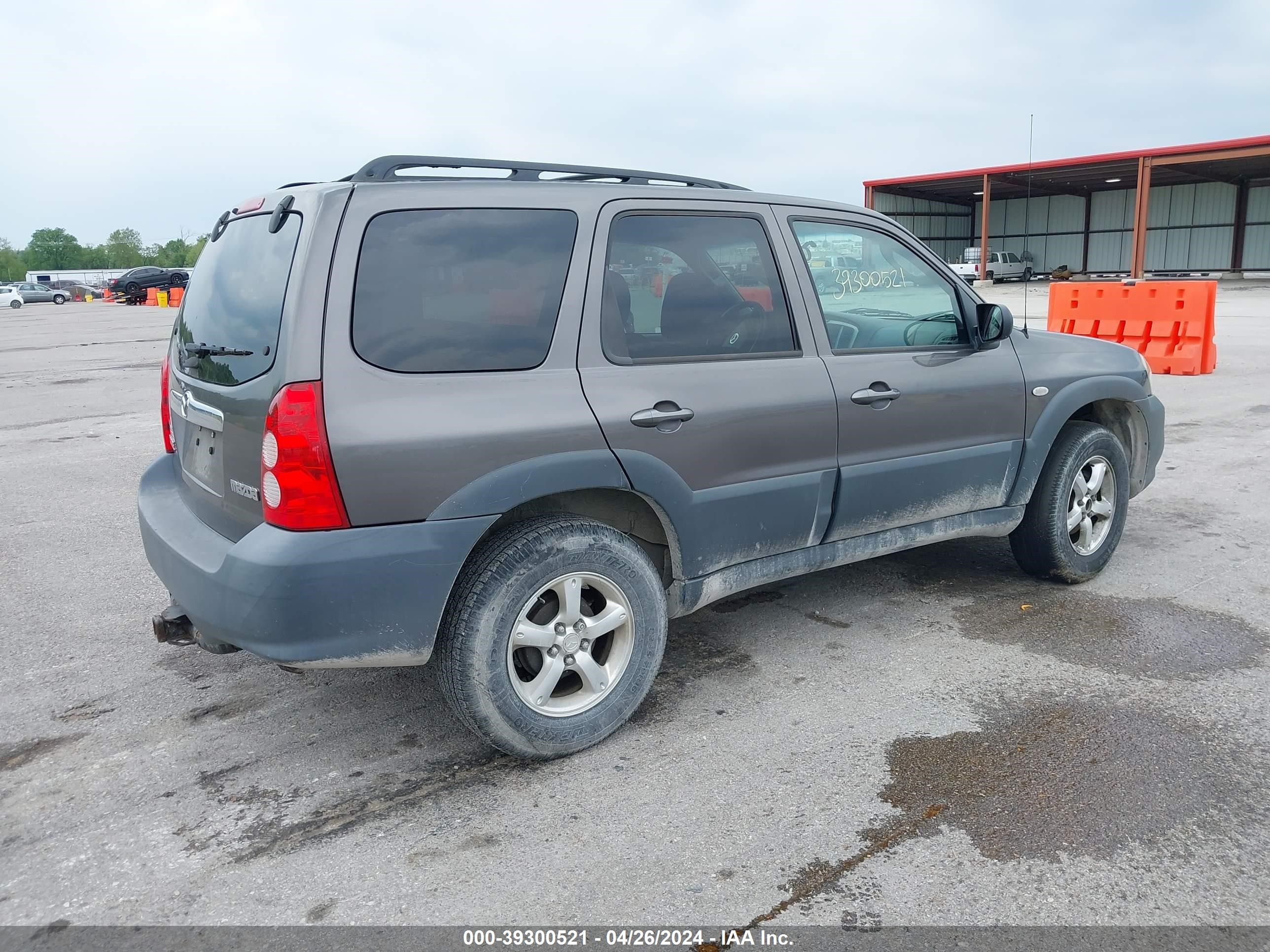 Photo 3 VIN: 4F2YZ02Z56KM30768 - MAZDA TRIBUTE 