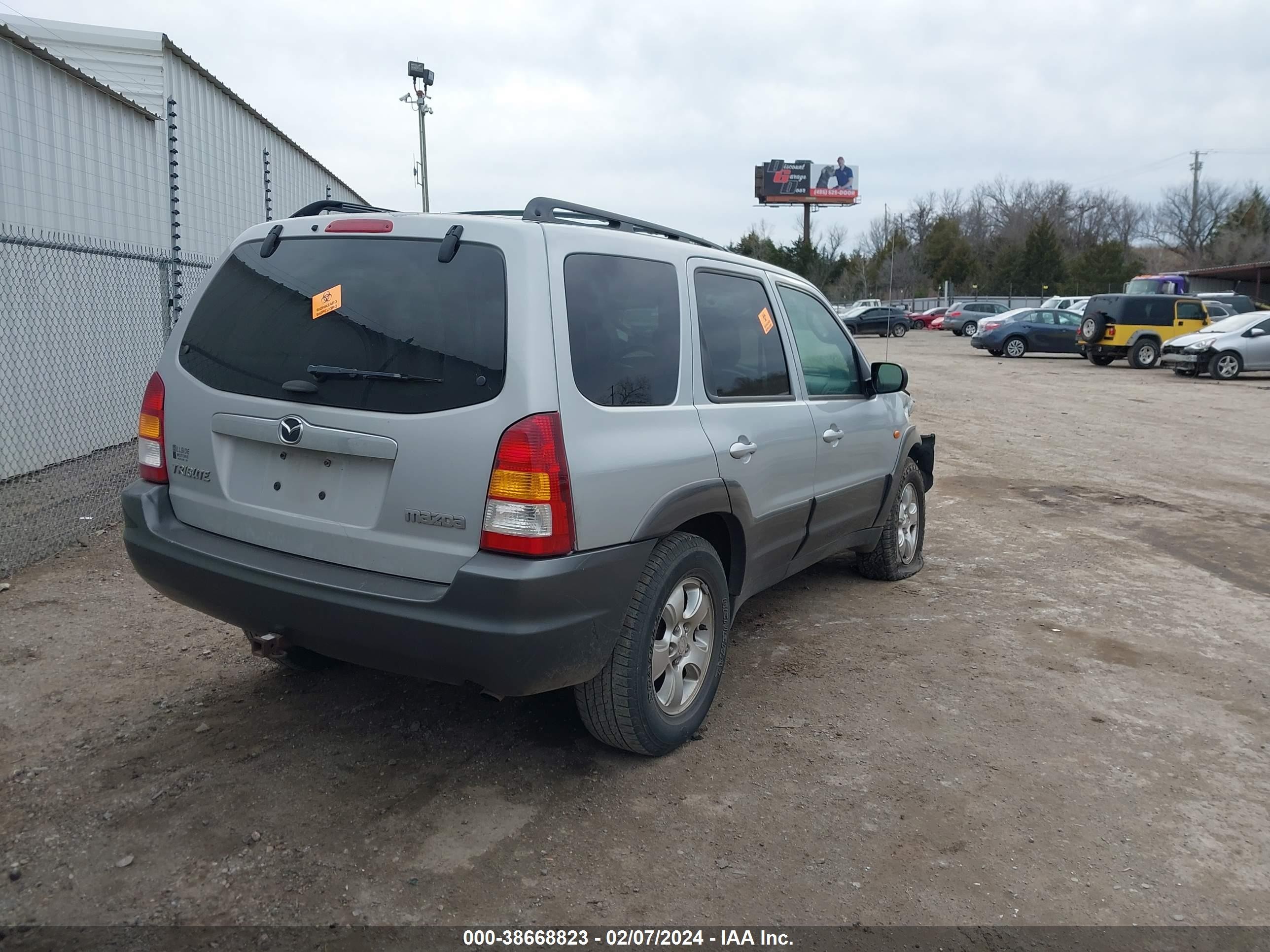 Photo 3 VIN: 4F2YZ04123KM26325 - MAZDA TRIBUTE 