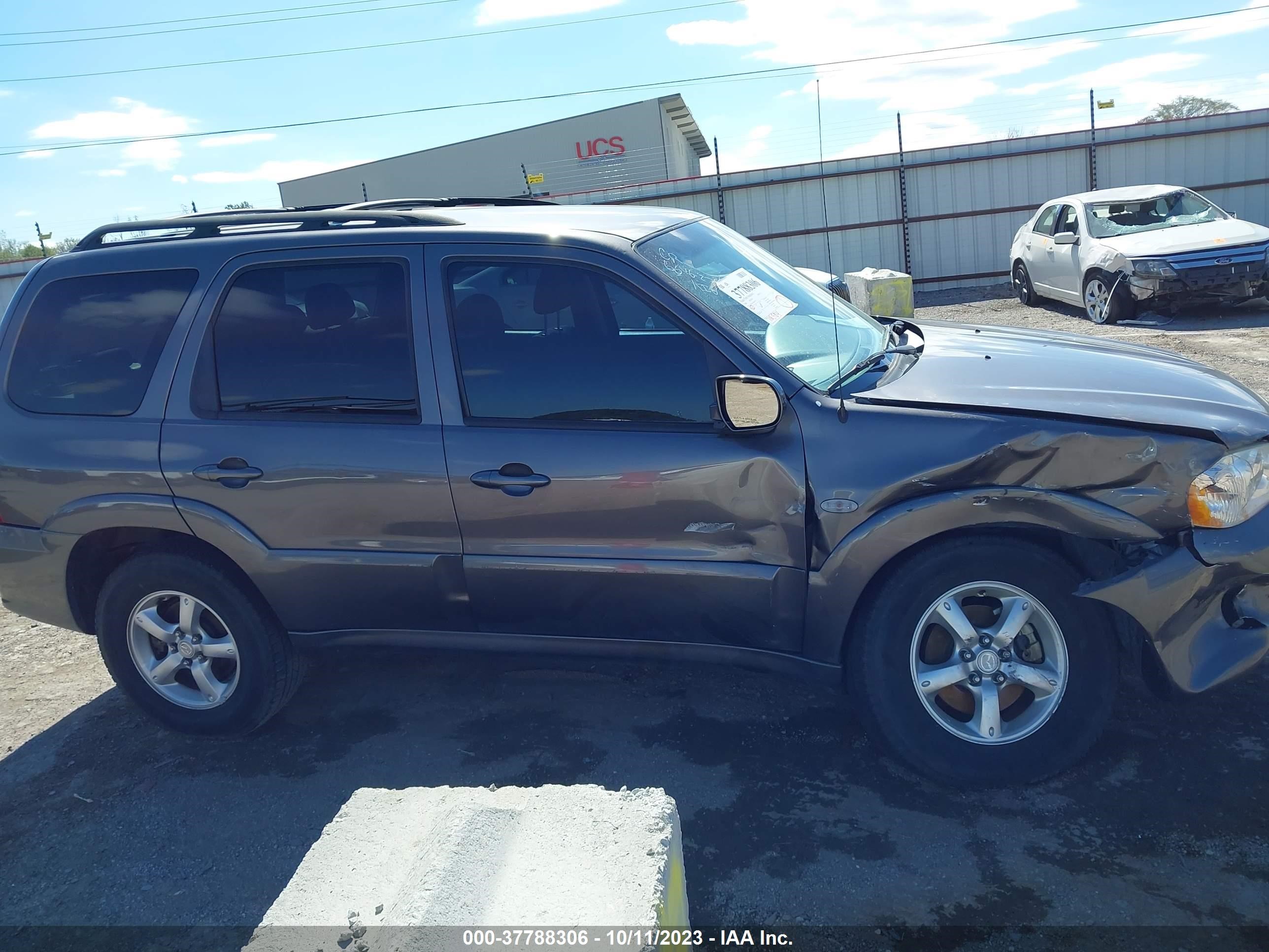 Photo 12 VIN: 4F2YZ04156KM07739 - MAZDA TRIBUTE 