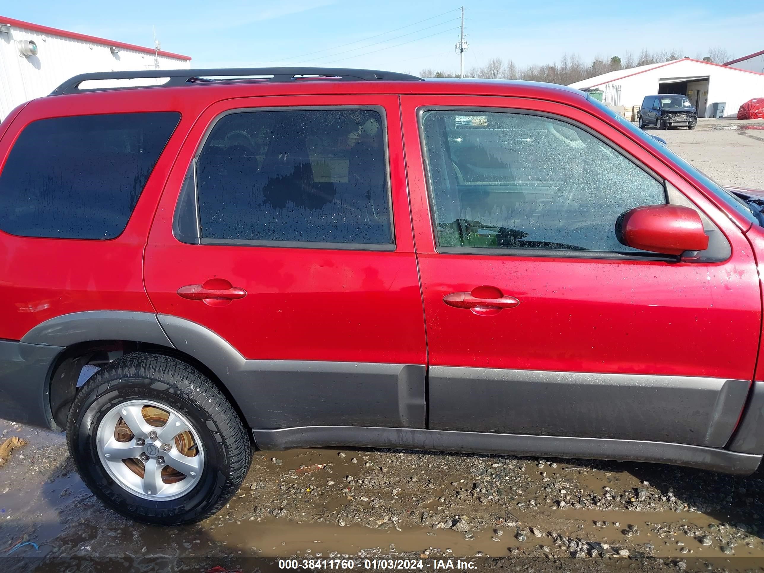 Photo 13 VIN: 4F2YZ04166KM23920 - MAZDA TRIBUTE 