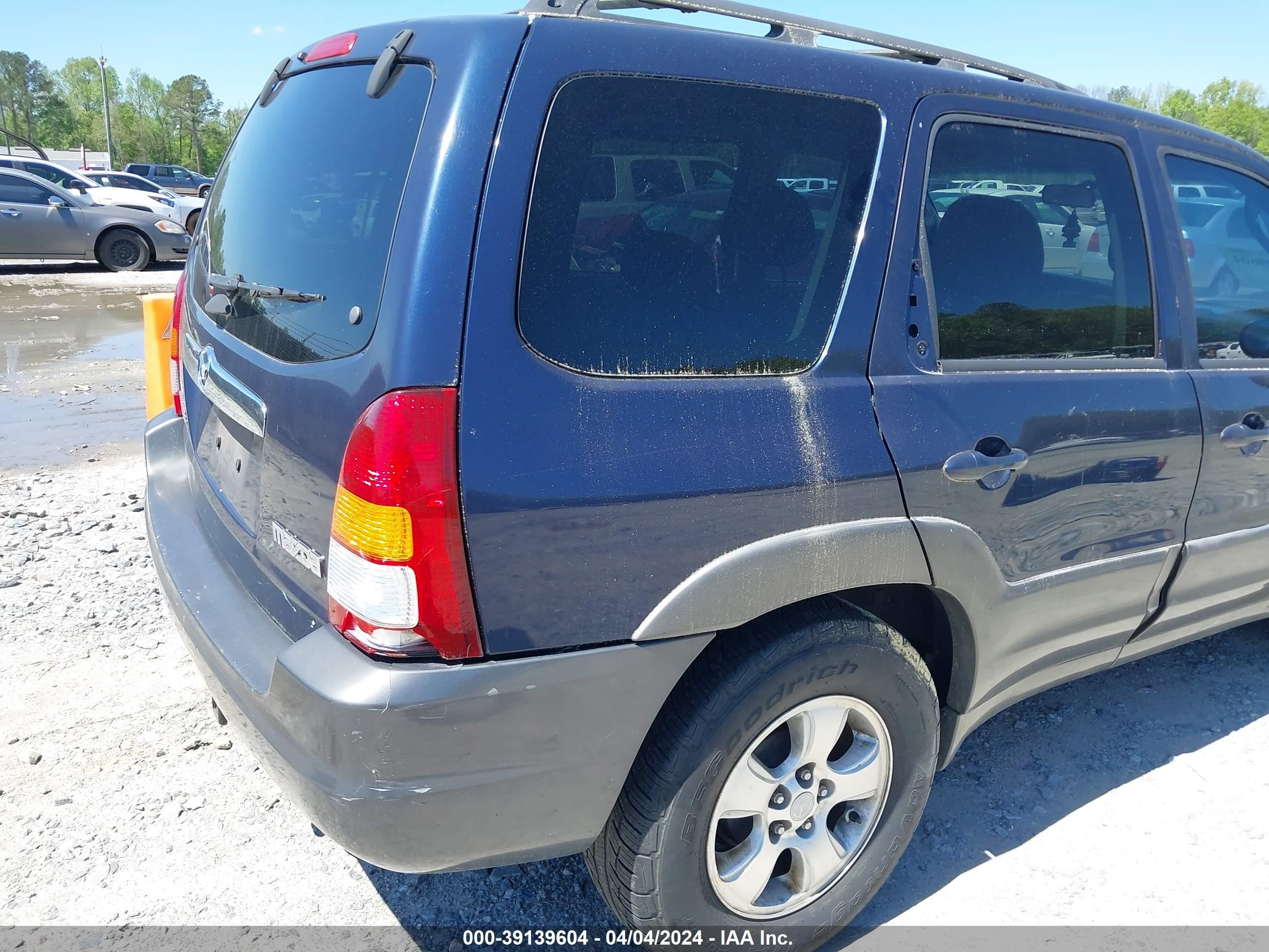 Photo 11 VIN: 4F2YZ04183KM49608 - MAZDA TRIBUTE 