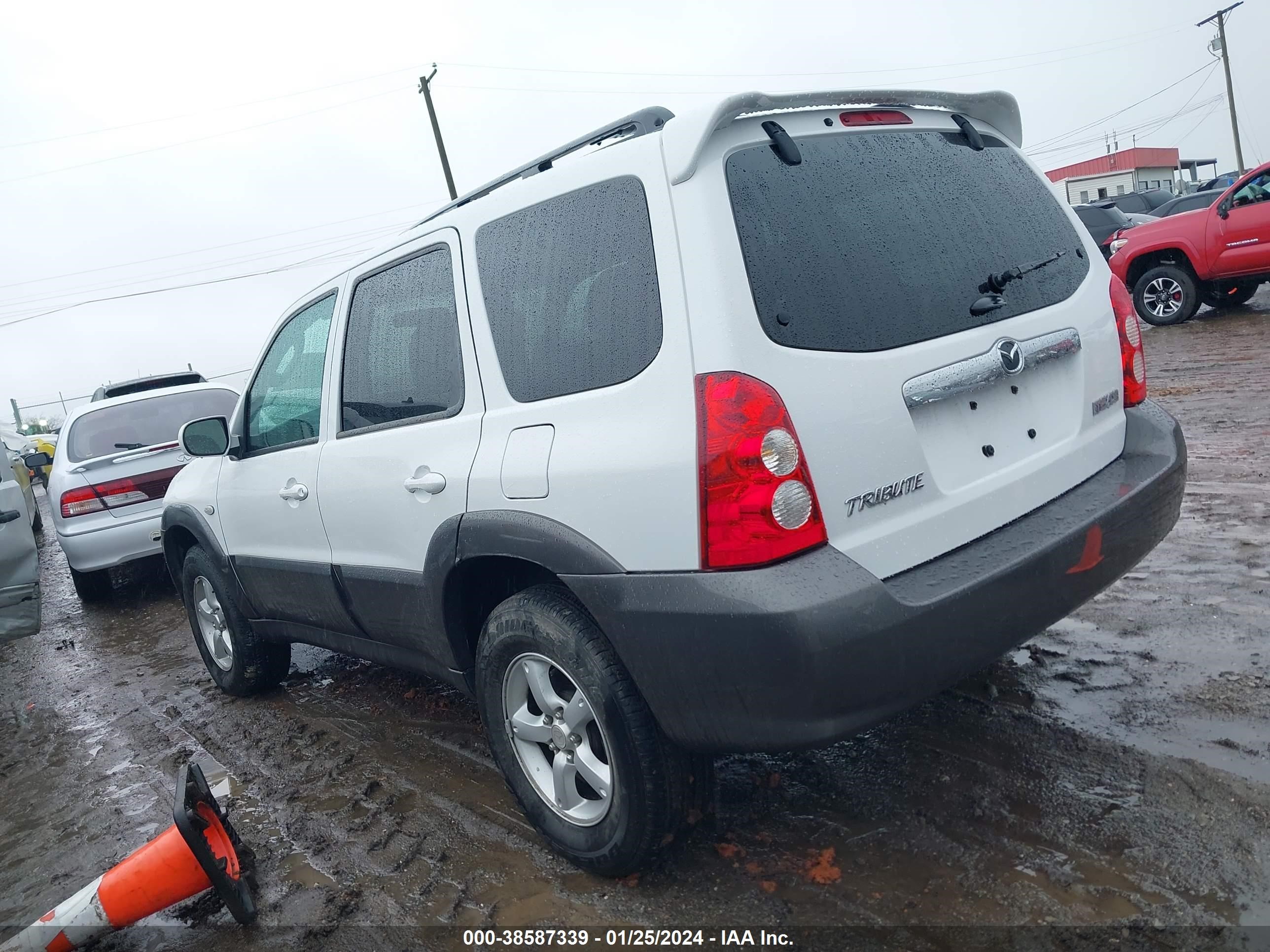 Photo 2 VIN: 4F2YZ04185KM40555 - MAZDA TRIBUTE 