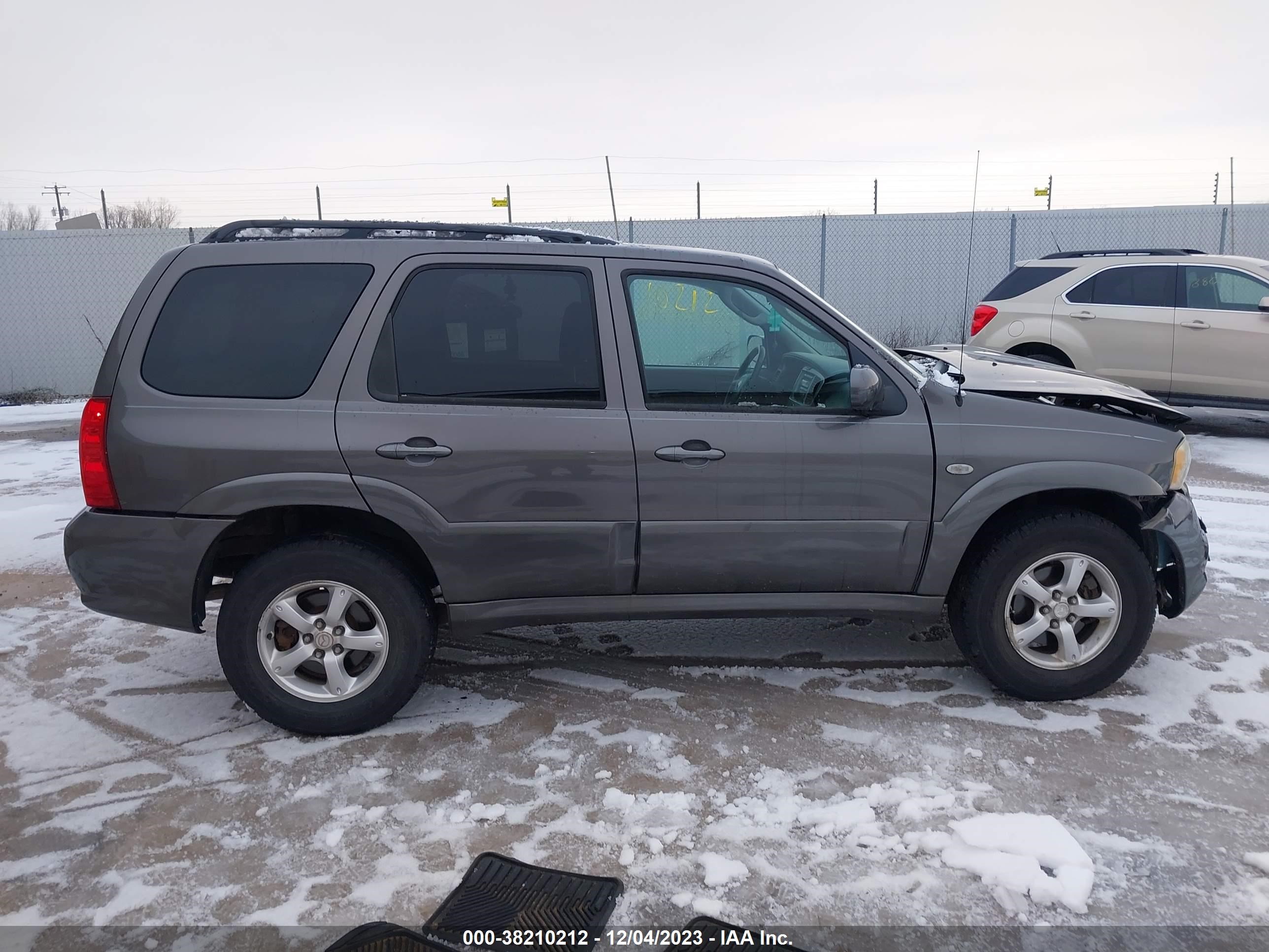 Photo 12 VIN: 4F2YZ04186KM35079 - MAZDA TRIBUTE 