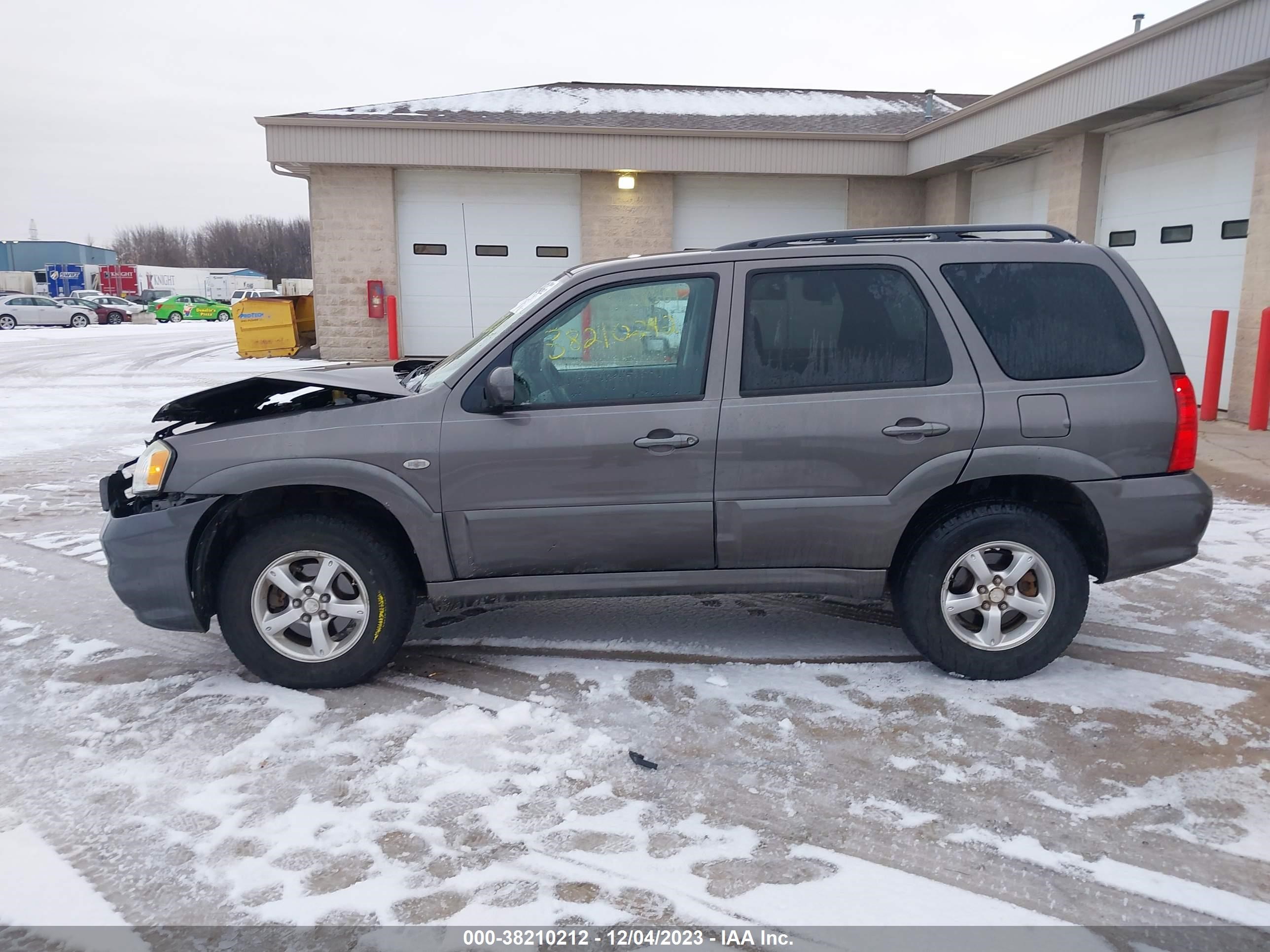 Photo 13 VIN: 4F2YZ04186KM35079 - MAZDA TRIBUTE 