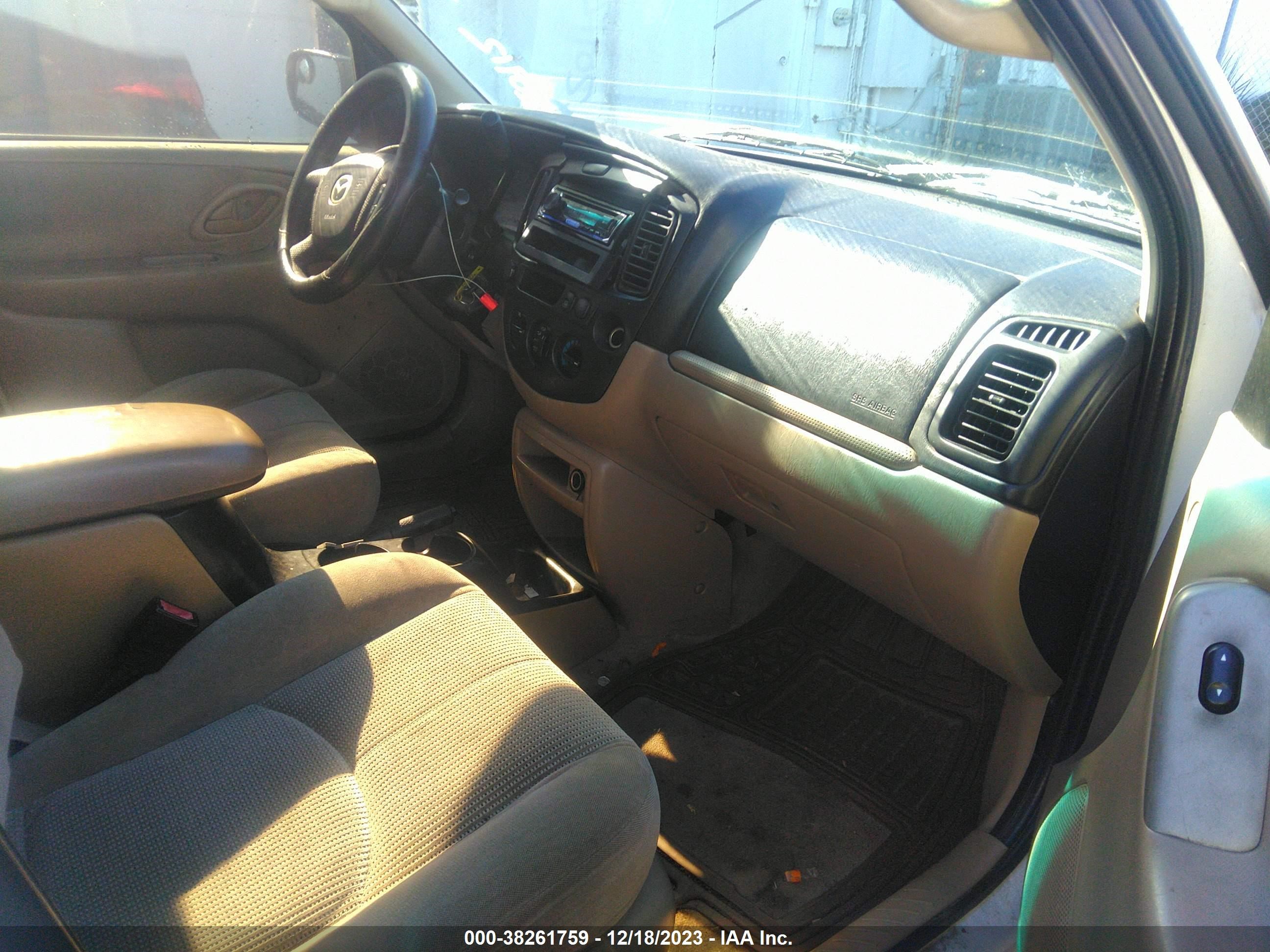 Photo 4 VIN: 4F2YZ04193KM20912 - MAZDA TRIBUTE 