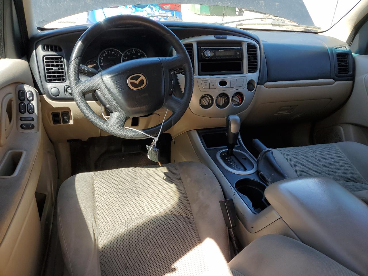 Photo 7 VIN: 4F2YZ041X6KM06666 - MAZDA TRIBUTE 