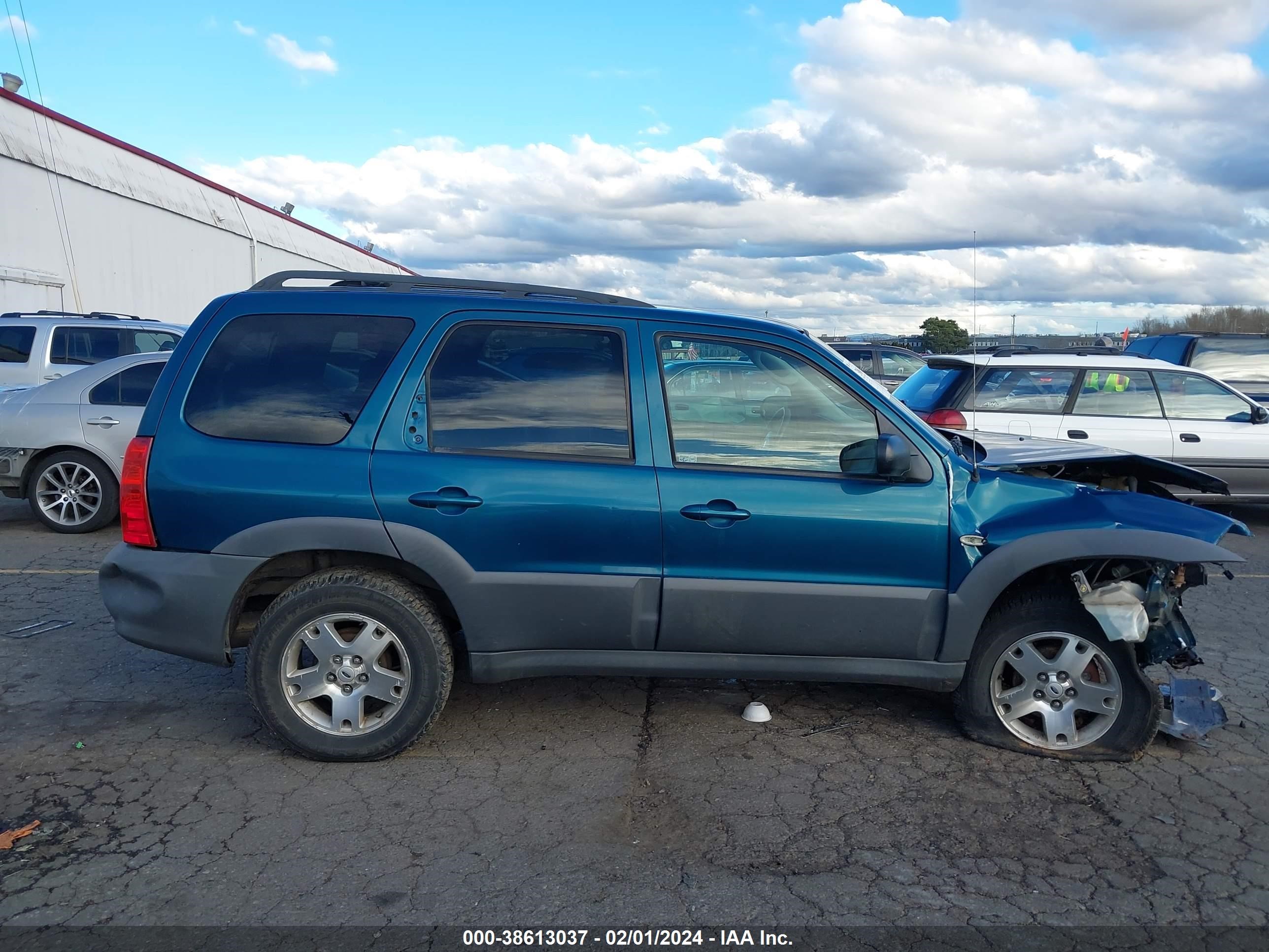 Photo 12 VIN: 4F2YZ92Z05KM01617 - MAZDA TRIBUTE 