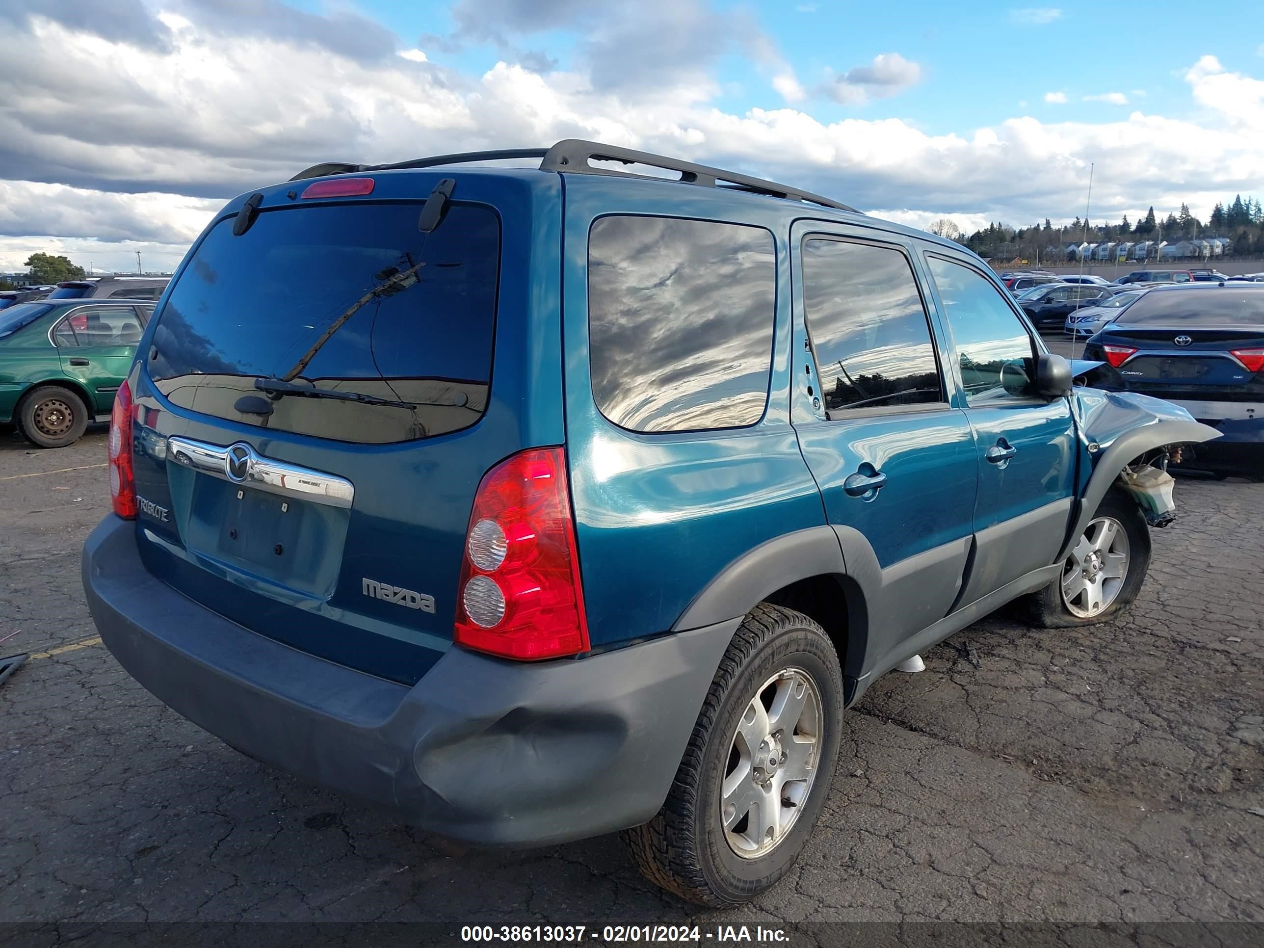 Photo 3 VIN: 4F2YZ92Z05KM01617 - MAZDA TRIBUTE 