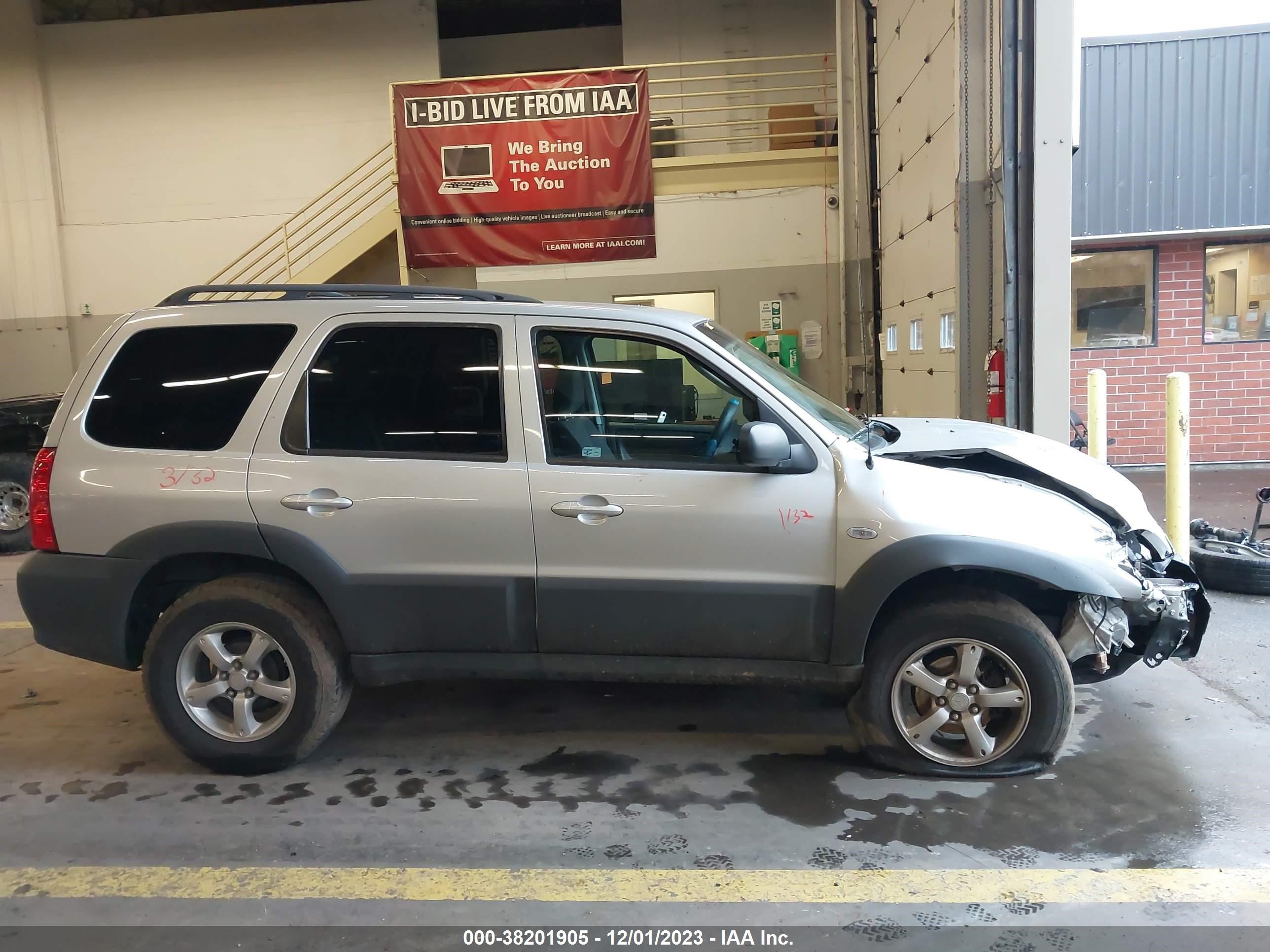 Photo 12 VIN: 4F2YZ92ZX6KM28292 - MAZDA TRIBUTE 