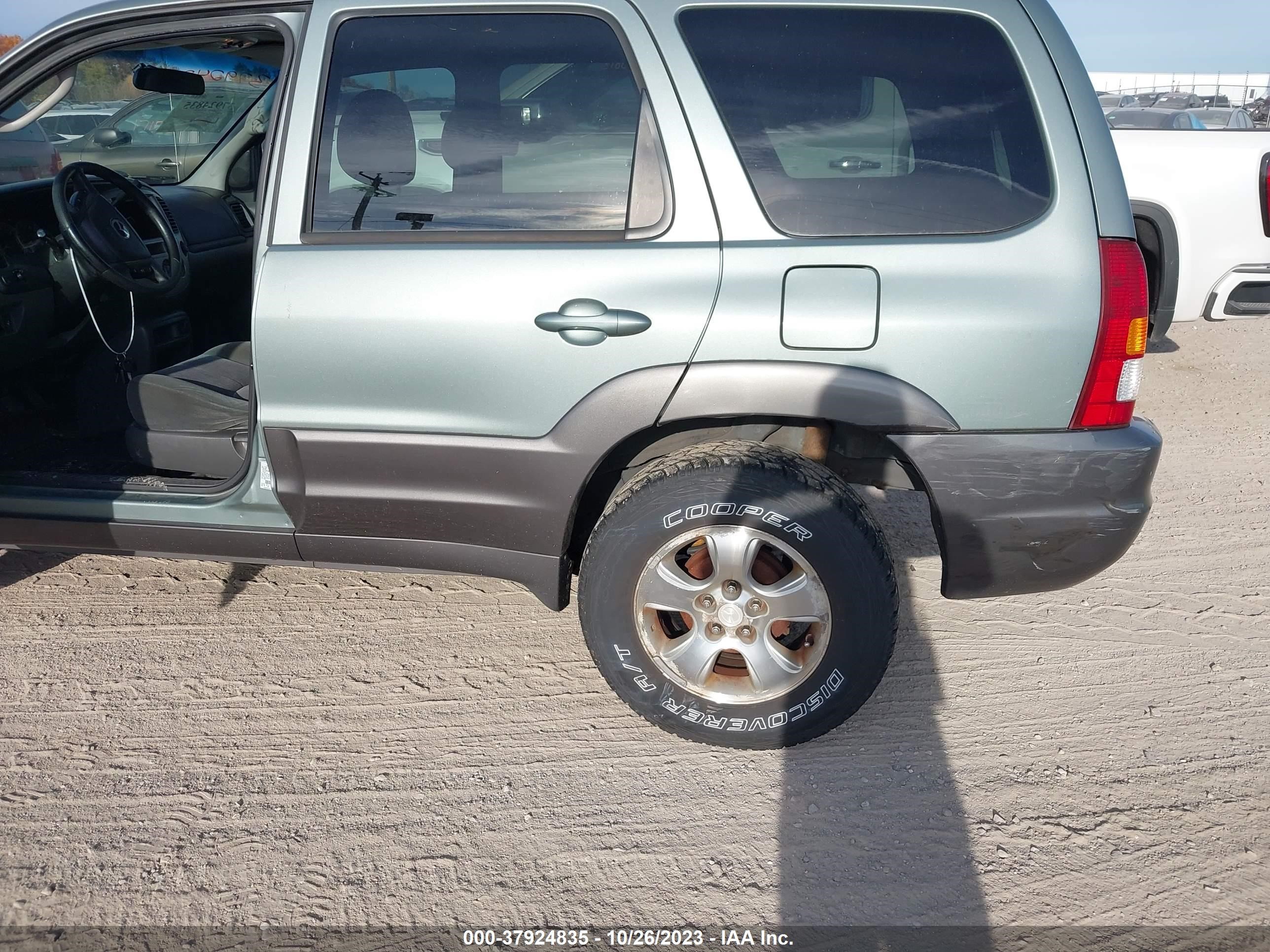 Photo 5 VIN: 4F2YZ94193KM47211 - MAZDA TRIBUTE 