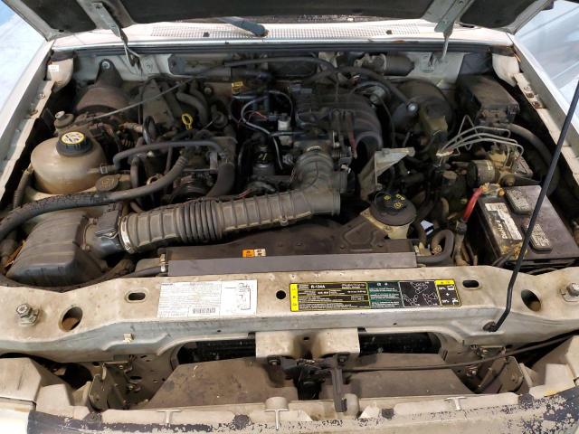 Photo 10 VIN: 4F4YR12D83TM11607 - MAZDA B2300 