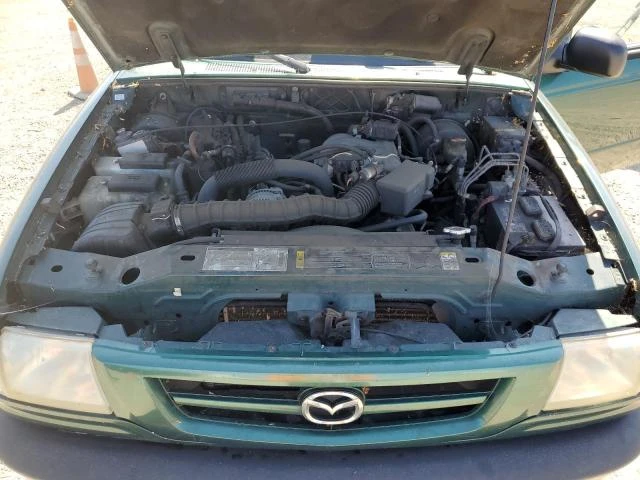 Photo 10 VIN: 4F4YR12U61TM30914 - MAZDA B3000 