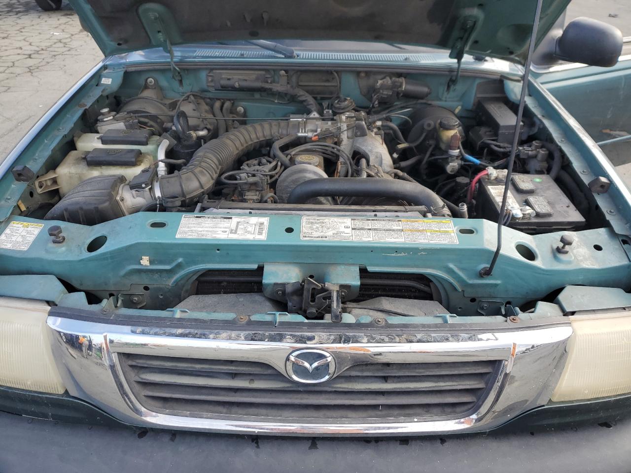 Photo 10 VIN: 4F4YR16C4XTM34437 - MAZDA ALL 