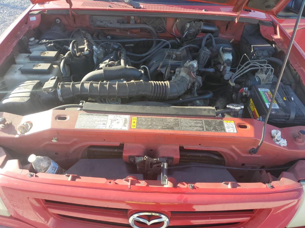 Photo 10 VIN: 4F4YR16U12TM13899 - MAZDA B-SERIES 