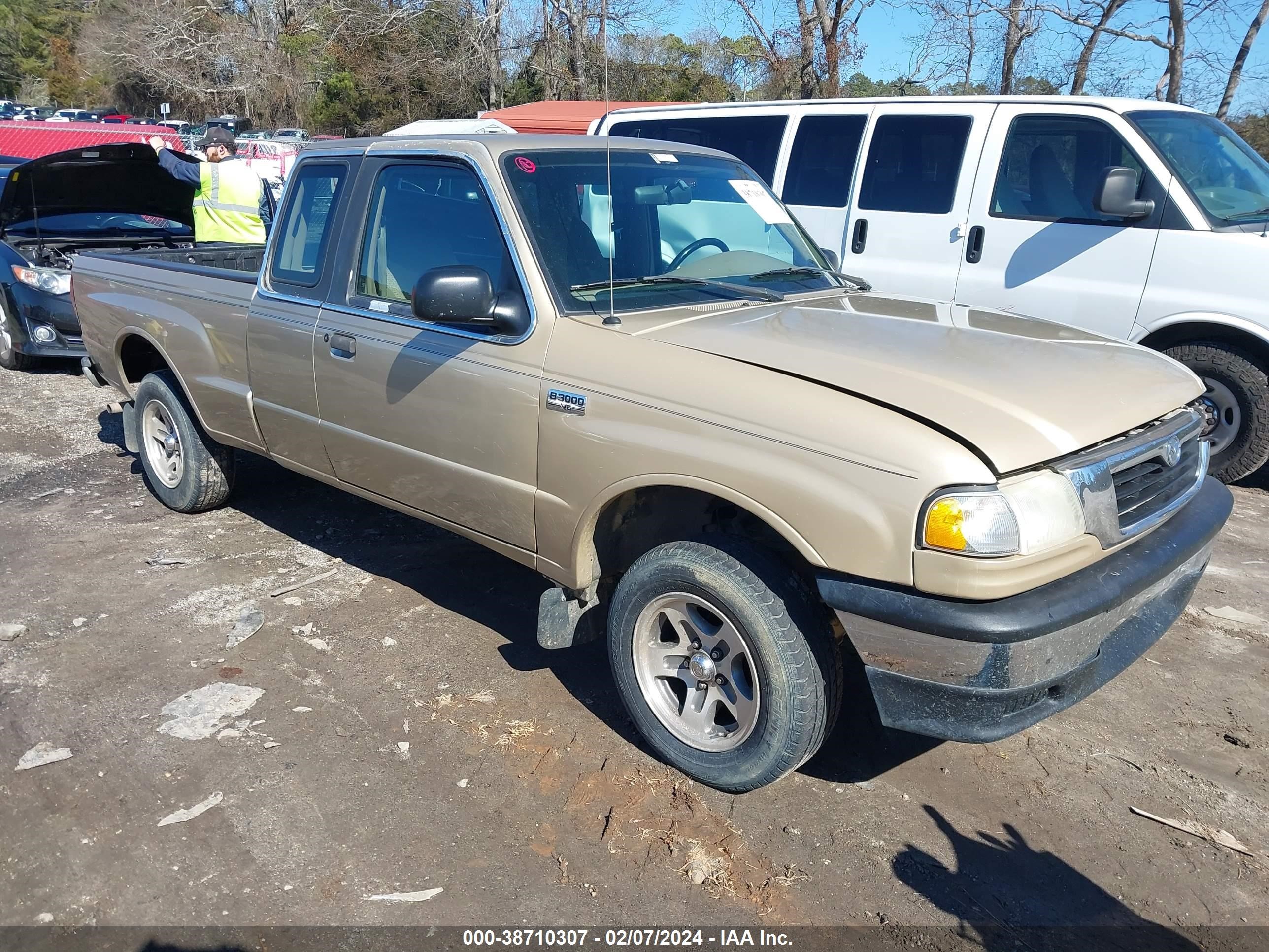 Photo 0 VIN: 4F4YR16V9YTM15739 - MAZDA B-SERIES 