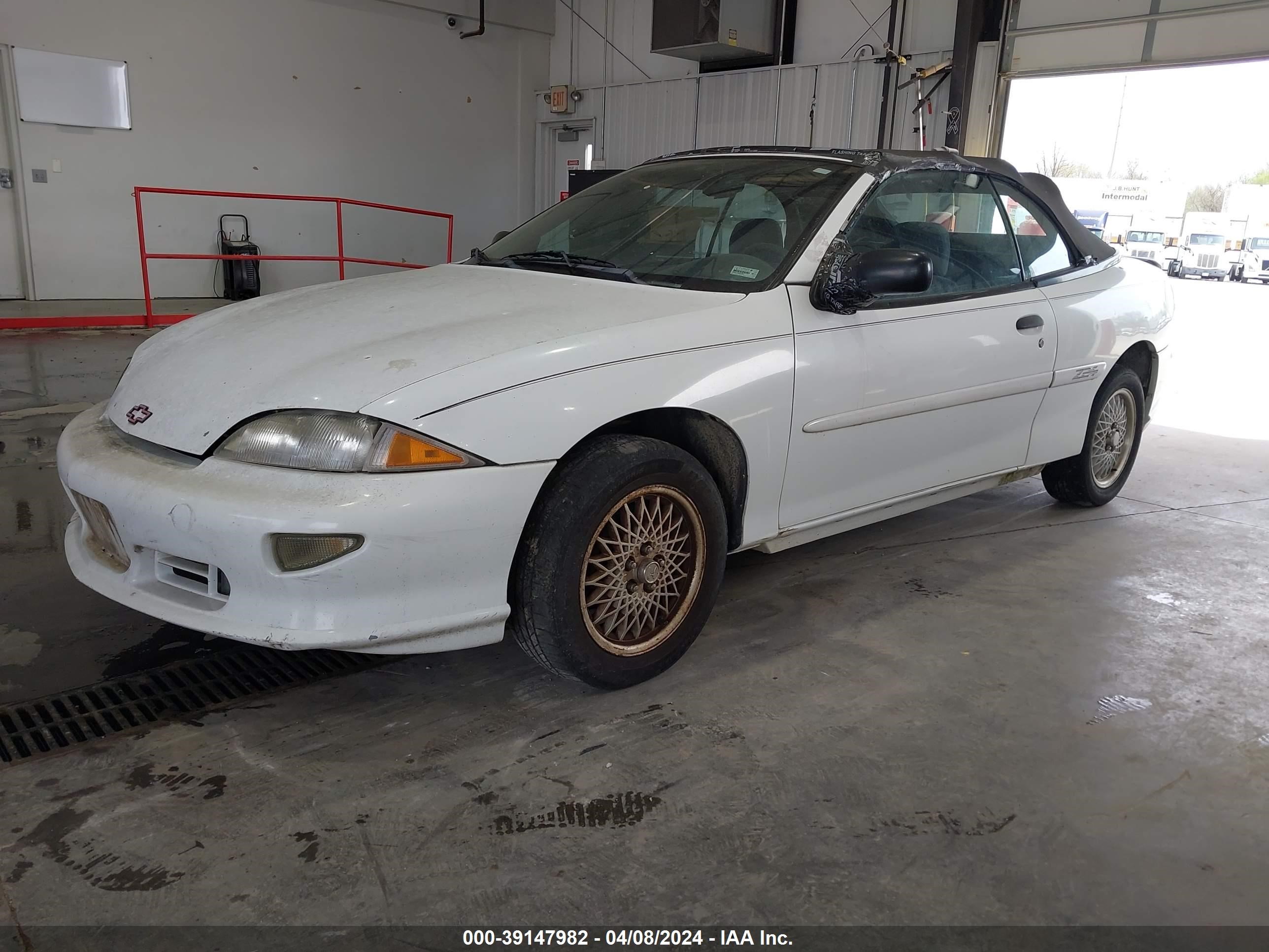 Photo 1 VIN: 4G1JF32T8WB902069 - CHEVROLET CAVALIER 