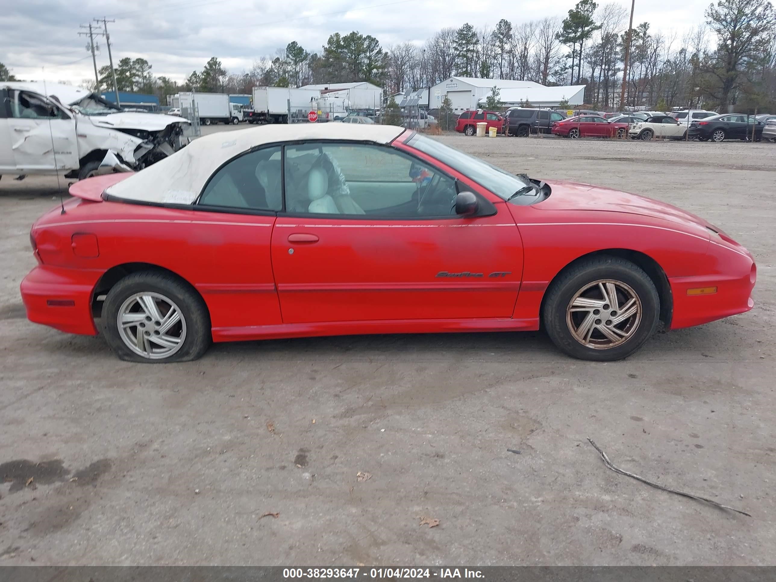 Photo 12 VIN: 4G2JB32T9YB202247 - PONTIAC SUNFIRE 