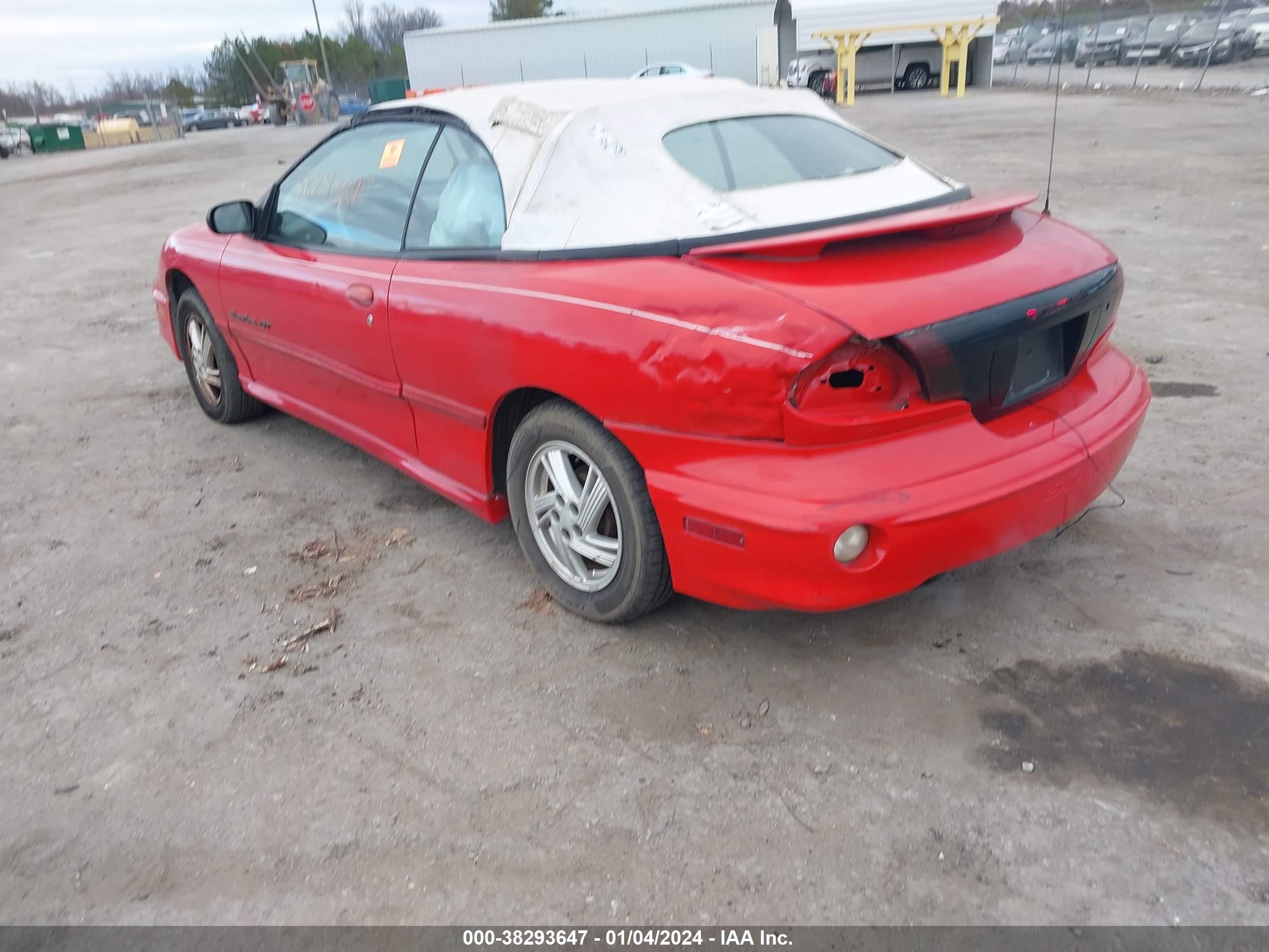 Photo 2 VIN: 4G2JB32T9YB202247 - PONTIAC SUNFIRE 