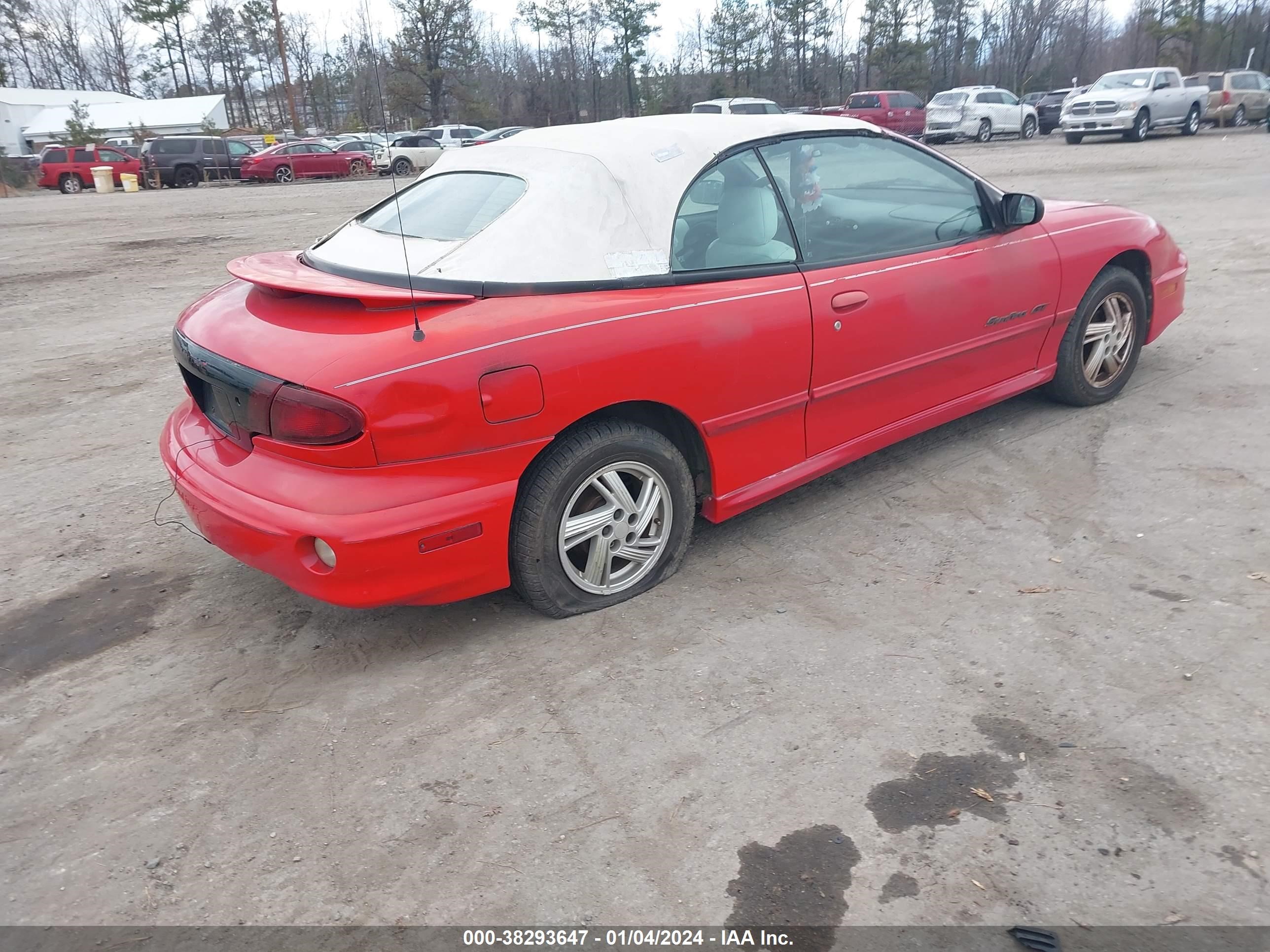 Photo 3 VIN: 4G2JB32T9YB202247 - PONTIAC SUNFIRE 