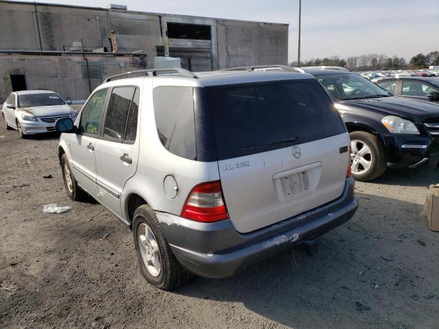 Photo 2 VIN: 4JGAB54E0XA103226 - MERCEDES-BENZ ML 320 