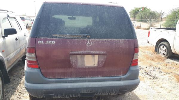 Photo 6 VIN: 4JGAB54E2XA108668 - MERCEDES-BENZ ML320 