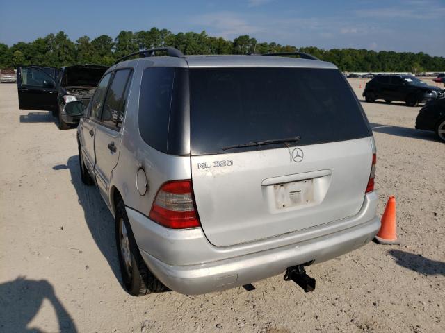 Photo 2 VIN: 4JGAB54E2YA220422 - MERCEDES-BENZ ML 320 