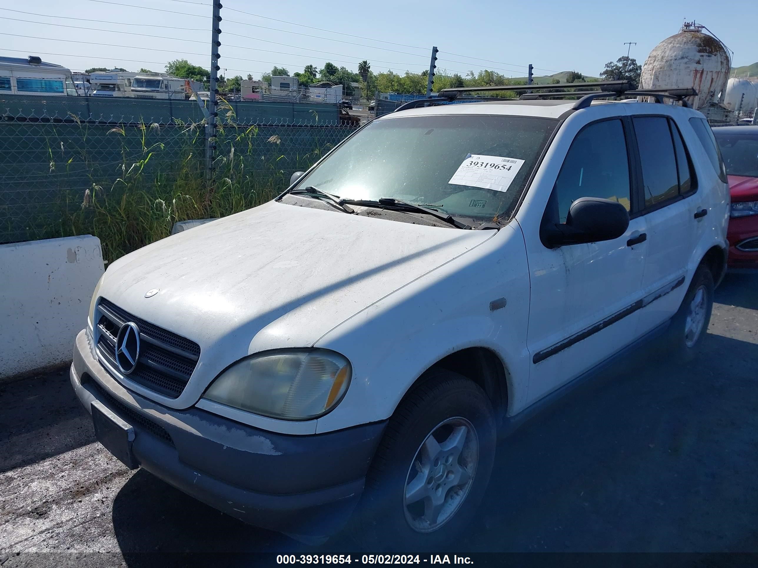 Photo 1 VIN: 4JGAB54E3WA003068 - MERCEDES-BENZ NULL 