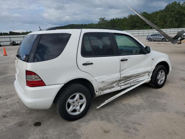 Photo 2 VIN: 4JGAB54E3YA160554 - MERCEDES-BENZ ML 320 