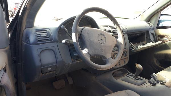 Photo 10 VIN: 4JGAB54E5WA032555 - MERCEDES-BENZ ML320 