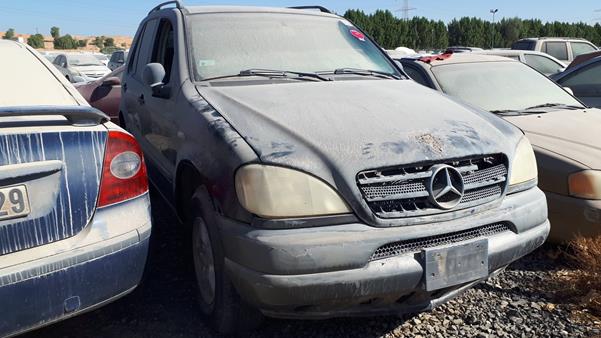 Photo 8 VIN: 4JGAB54E5WA032555 - MERCEDES-BENZ ML320 