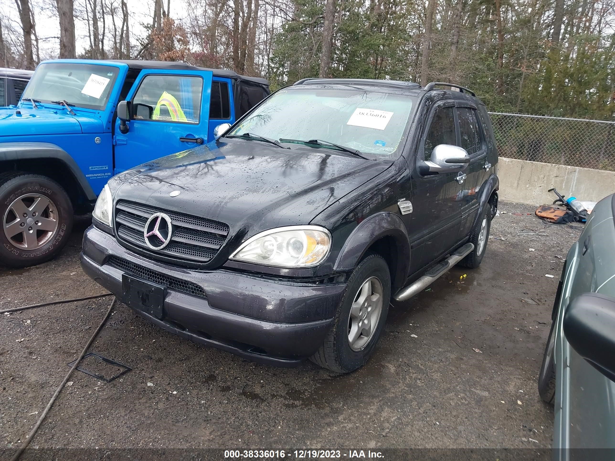 Photo 1 VIN: 4JGAB54E5YA155906 - MERCEDES-BENZ M-KLASSE 