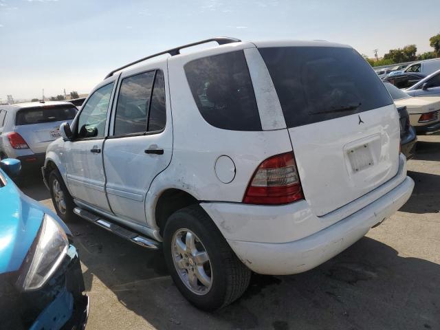 Photo 1 VIN: 4JGAB54E5YA165660 - MERCEDES-BENZ ML 320 