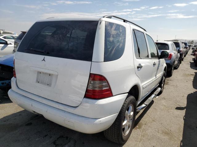 Photo 2 VIN: 4JGAB54E5YA165660 - MERCEDES-BENZ ML 320 