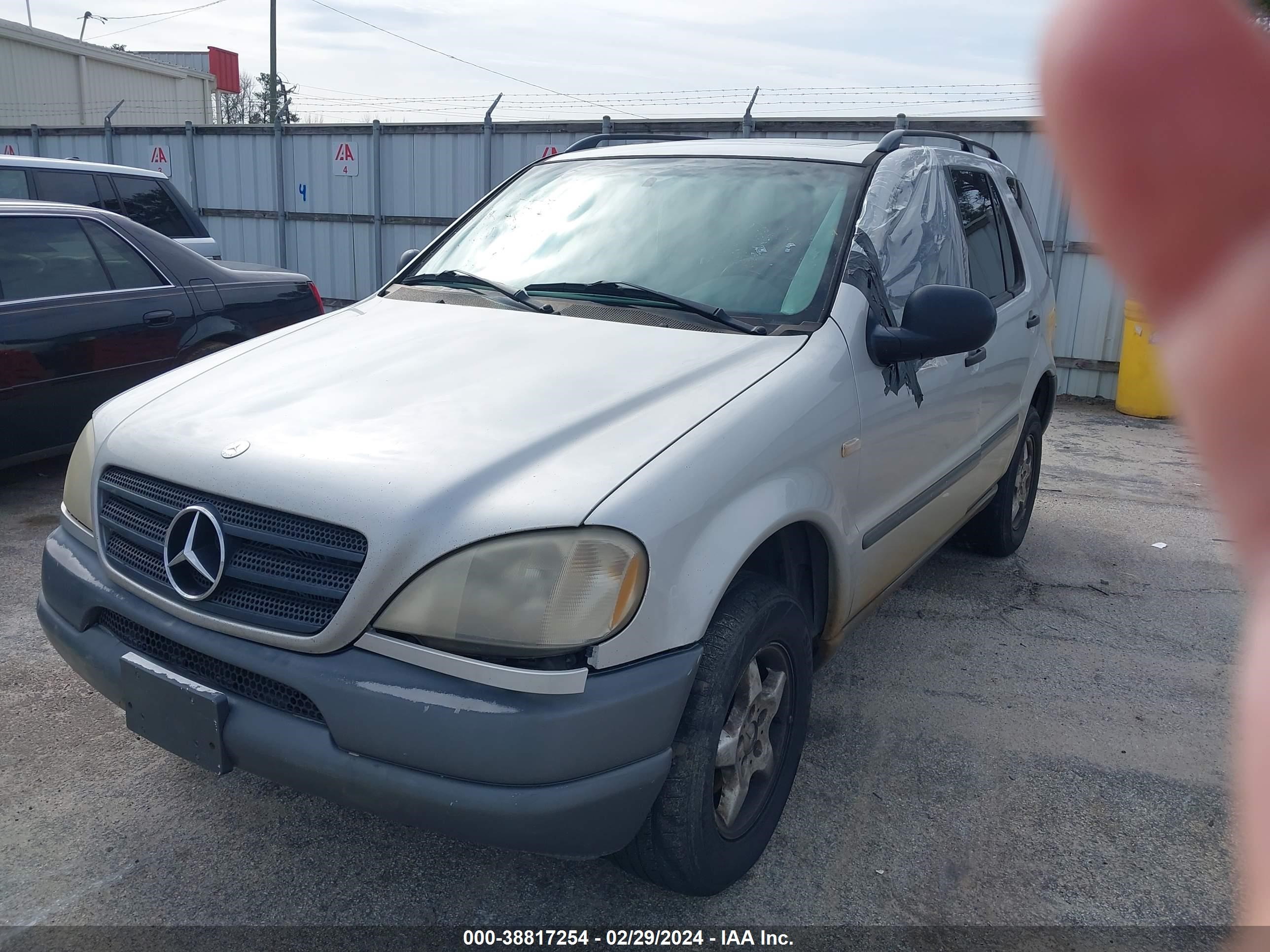 Photo 1 VIN: 4JGAB54E7XA144856 - MERCEDES-BENZ NULL 