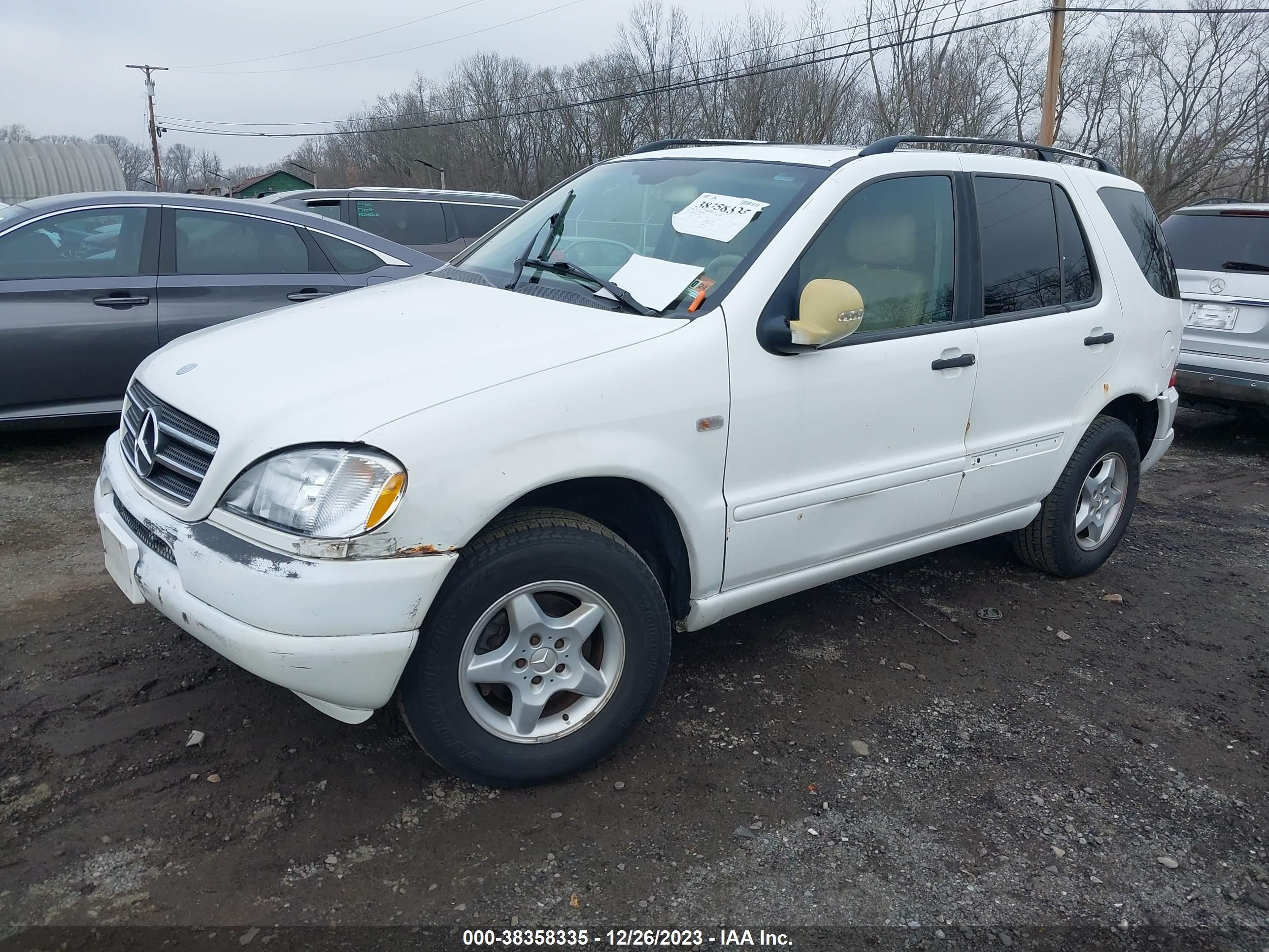 Photo 1 VIN: 4JGAB54E7YA178099 - MERCEDES-BENZ NULL 