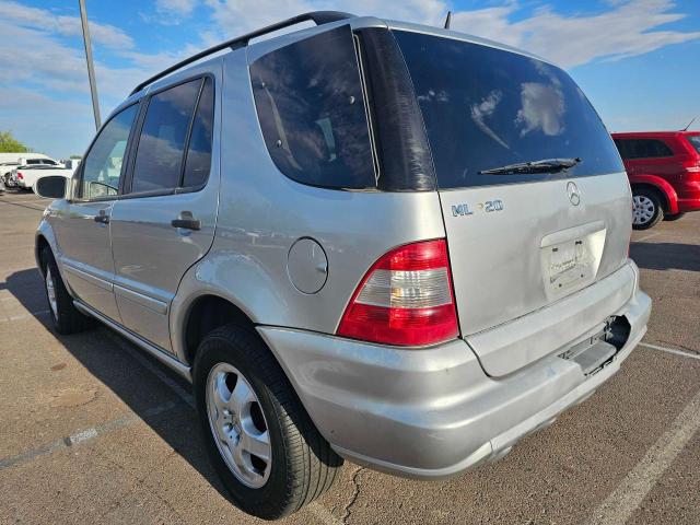 Photo 2 VIN: 4JGAB54EX2A347717 - MERCEDES-BENZ ML 320 