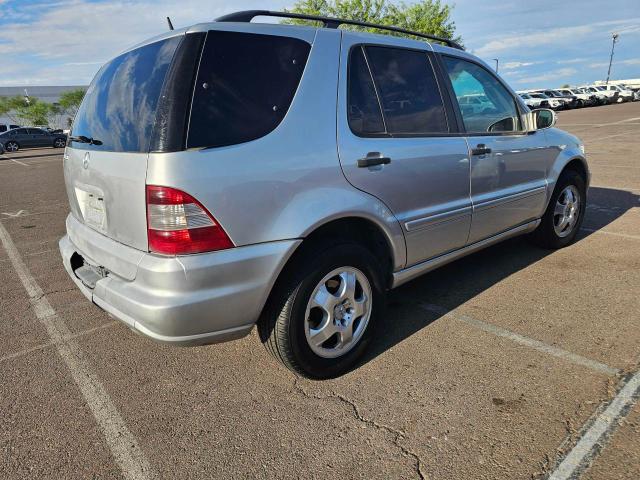 Photo 3 VIN: 4JGAB54EX2A347717 - MERCEDES-BENZ ML 320 