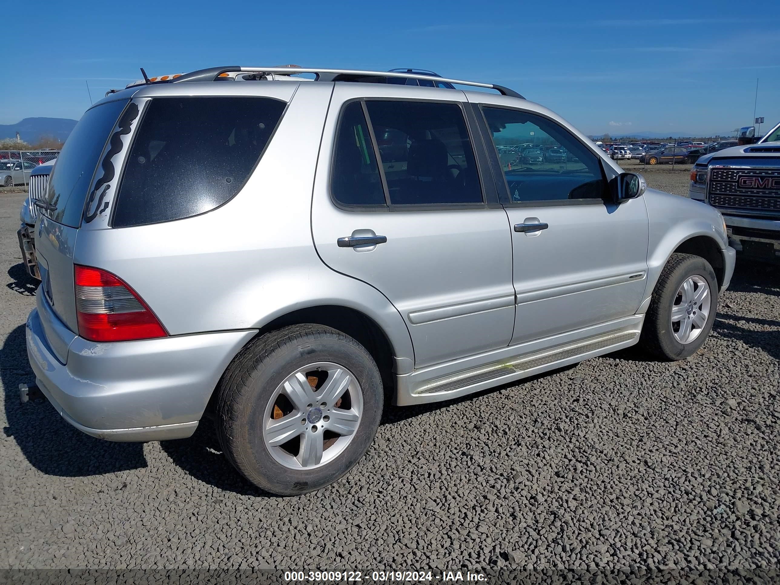 Photo 3 VIN: 4JGAB57E35A520655 - MERCEDES-BENZ ALL 