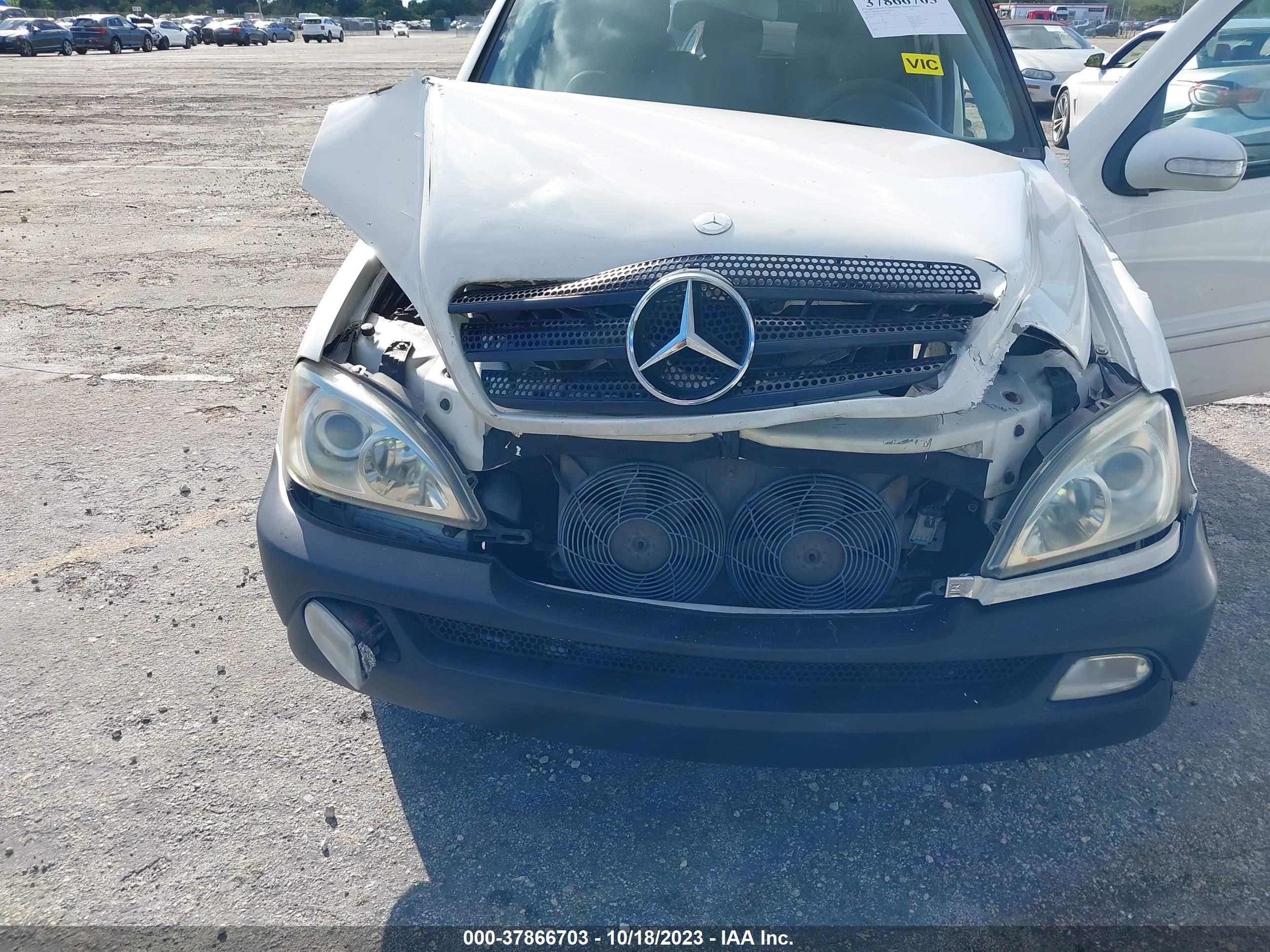 Photo 5 VIN: 4JGAB57E43A426166 - MERCEDES-BENZ M-KLASSE 