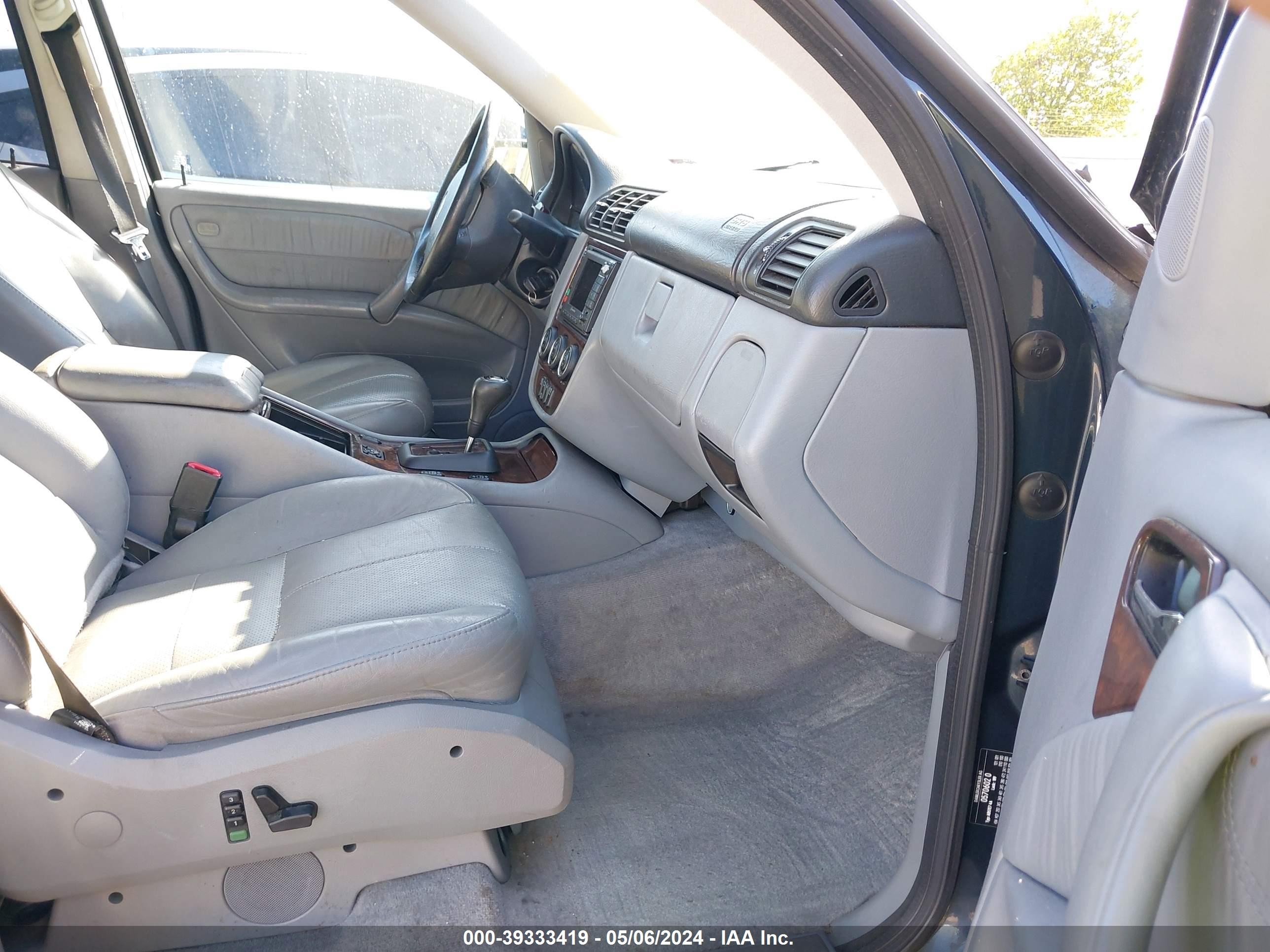 Photo 4 VIN: 4JGAB57E74A459020 - MERCEDES-BENZ SPRINTER 