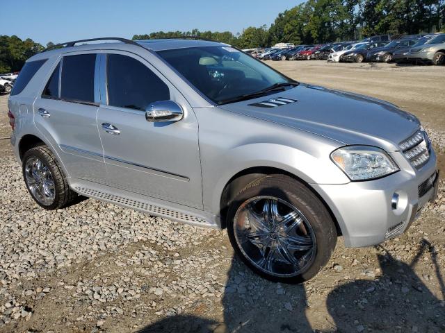 Photo 3 VIN: 4JGBB72E08A322305 - MERCEDES-BENZ ML 550 