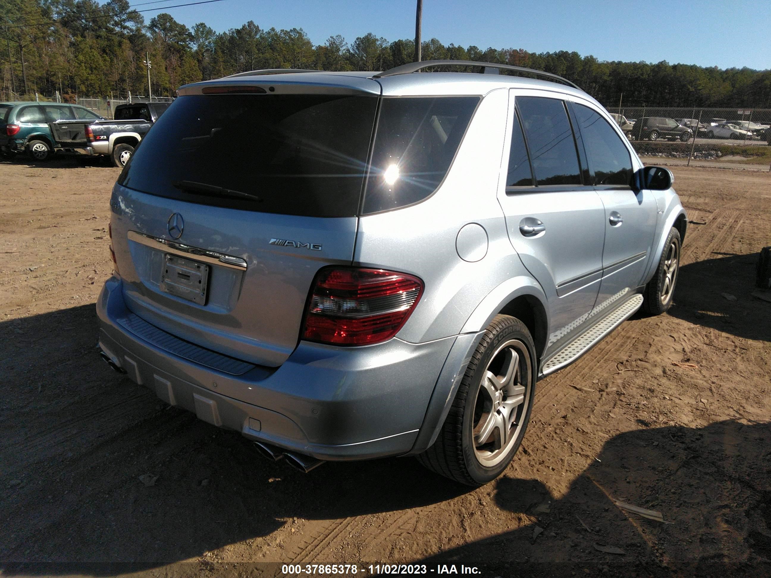 Photo 3 VIN: 4JGBB77E47A183710 - MERCEDES-BENZ NULL 